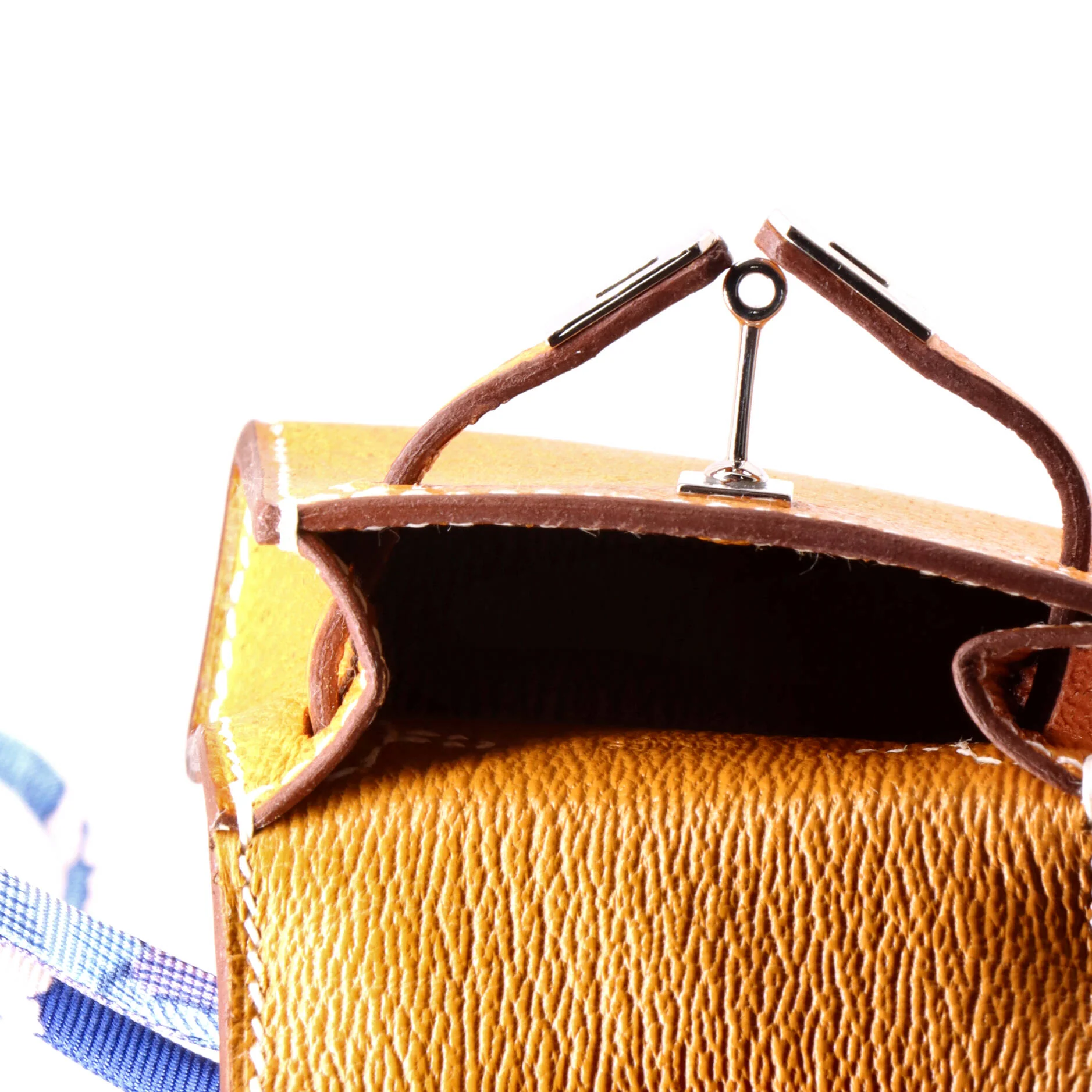 Kelly Twilly Bag Charm Peau Porc - Image 5