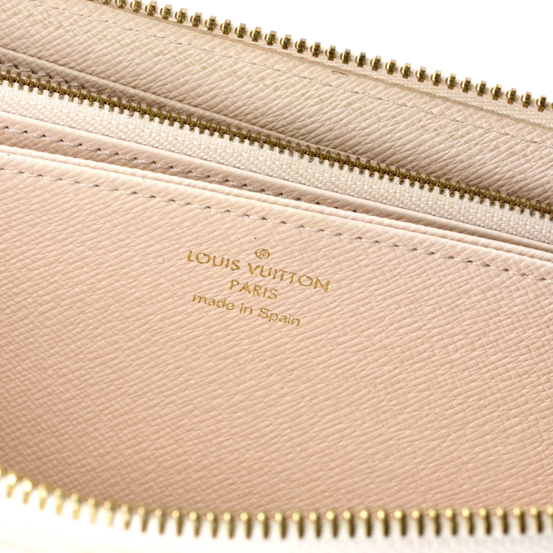 Zippy Wallet By The Pool Monogram Giant - Image 7