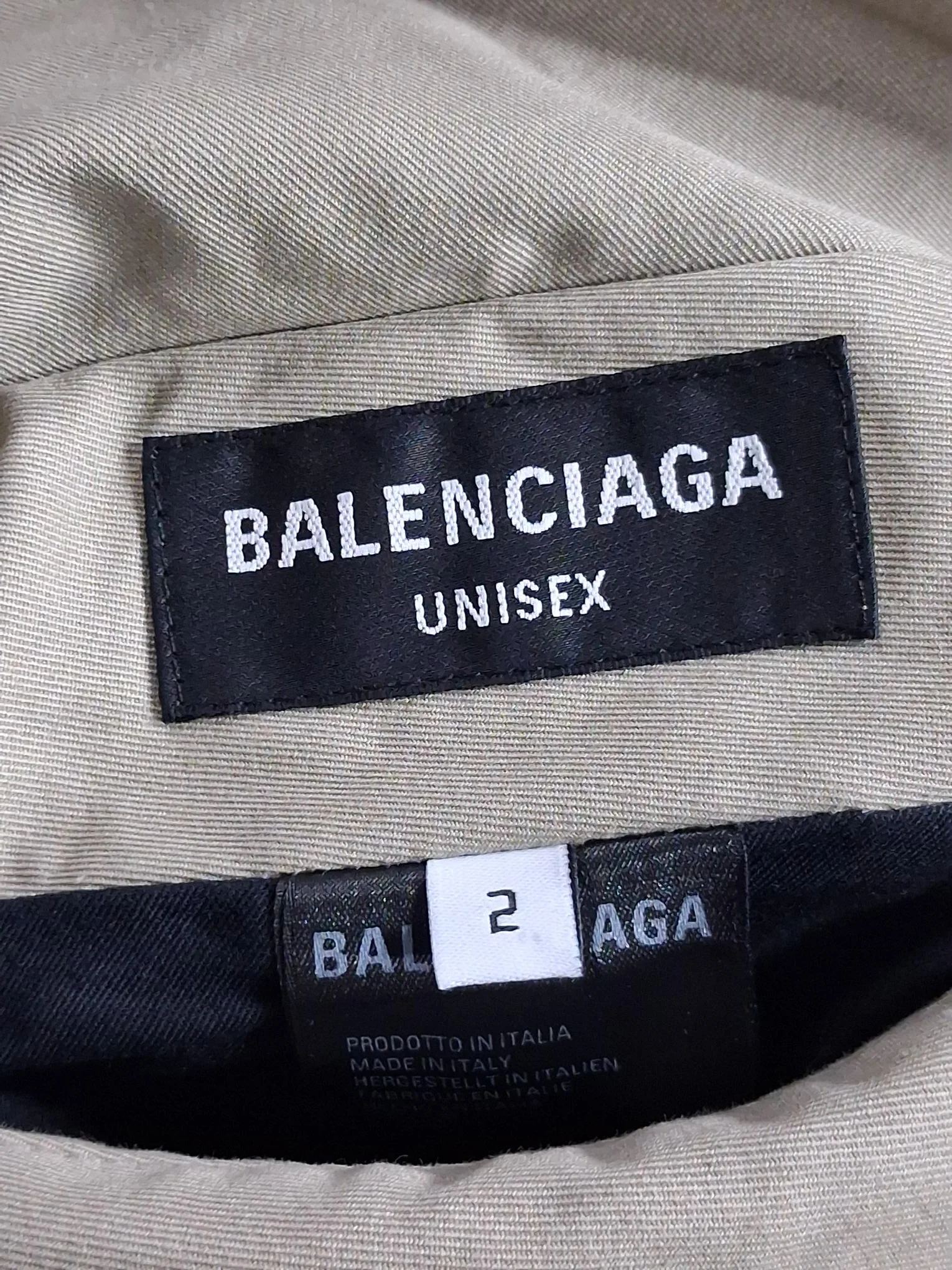 Men's Balenciaga Reversible Trench Coat in Beige Cotton - Image 10