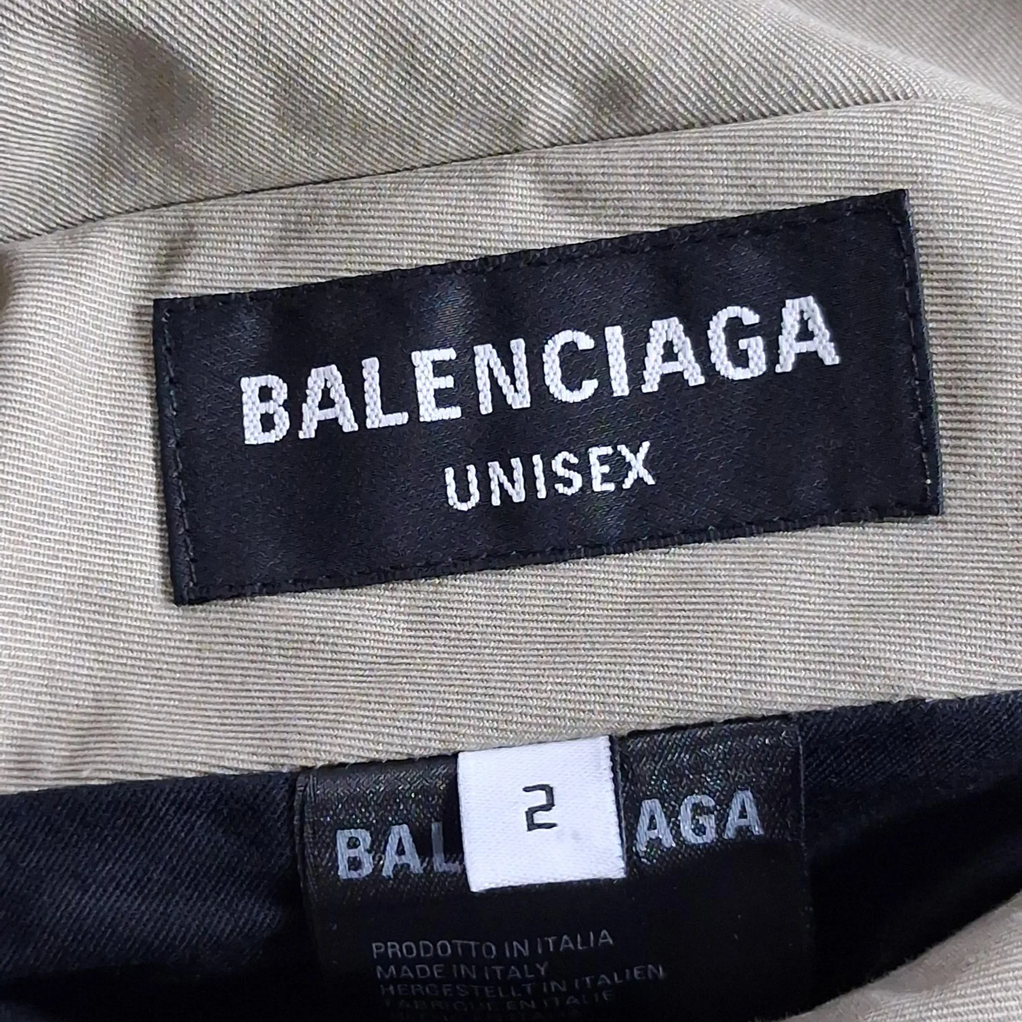 Men's Balenciaga Reversible Trench Coat in Beige Cotton - Image 4