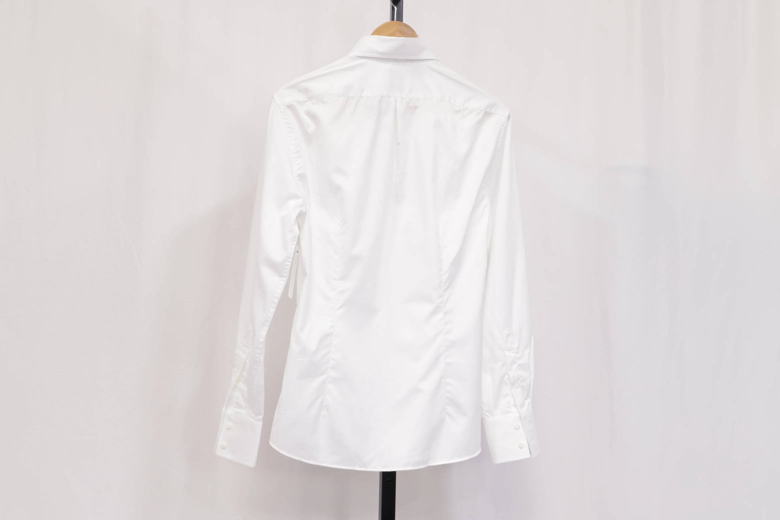 Men's Brunello Cucinelli Solid Slim Fit Button-Down Shirt in White Cotton - Image 9