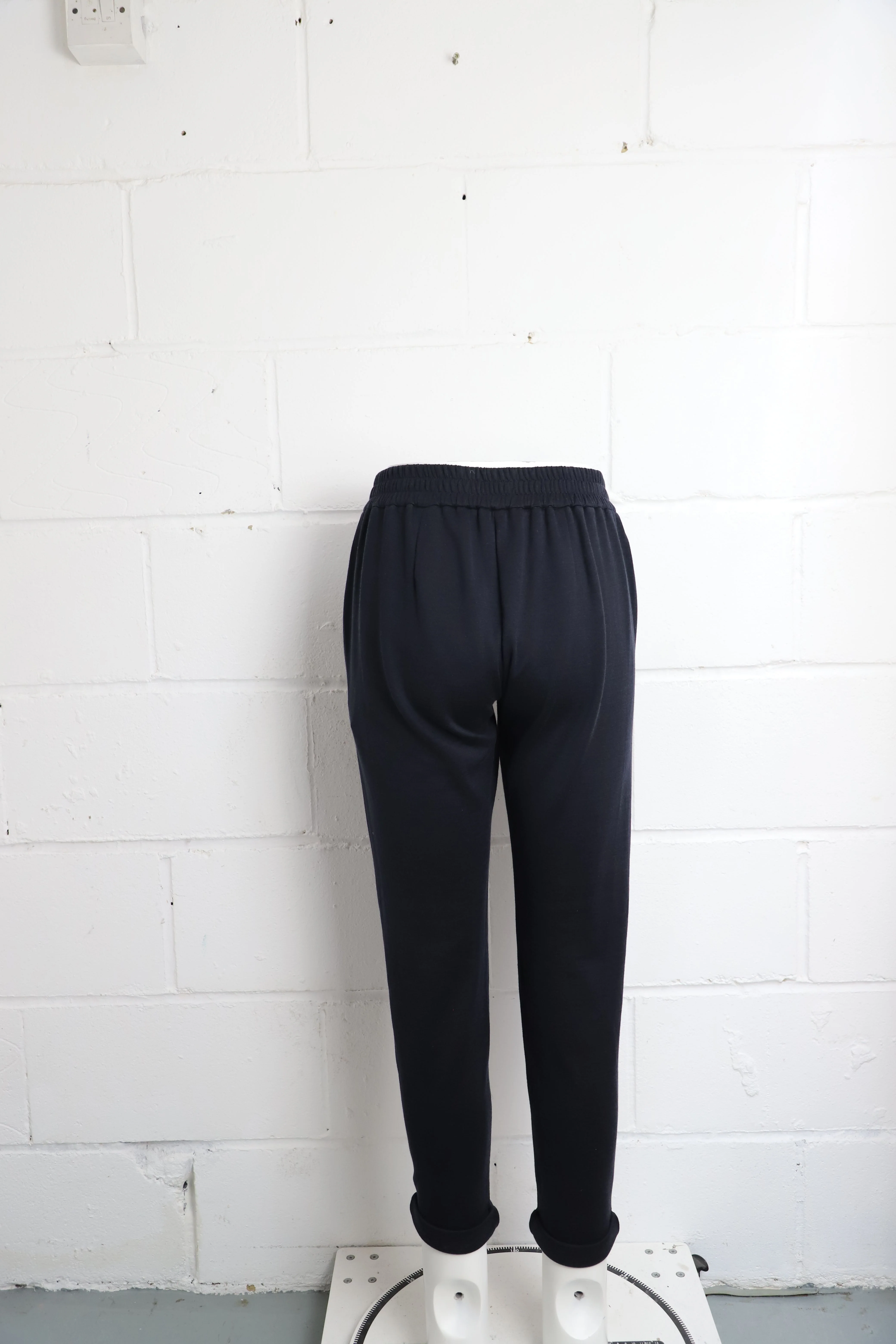 Women's Brunello Cucinelli Drawstring Tapered Sweatpants in Navy Cotton - Image 9