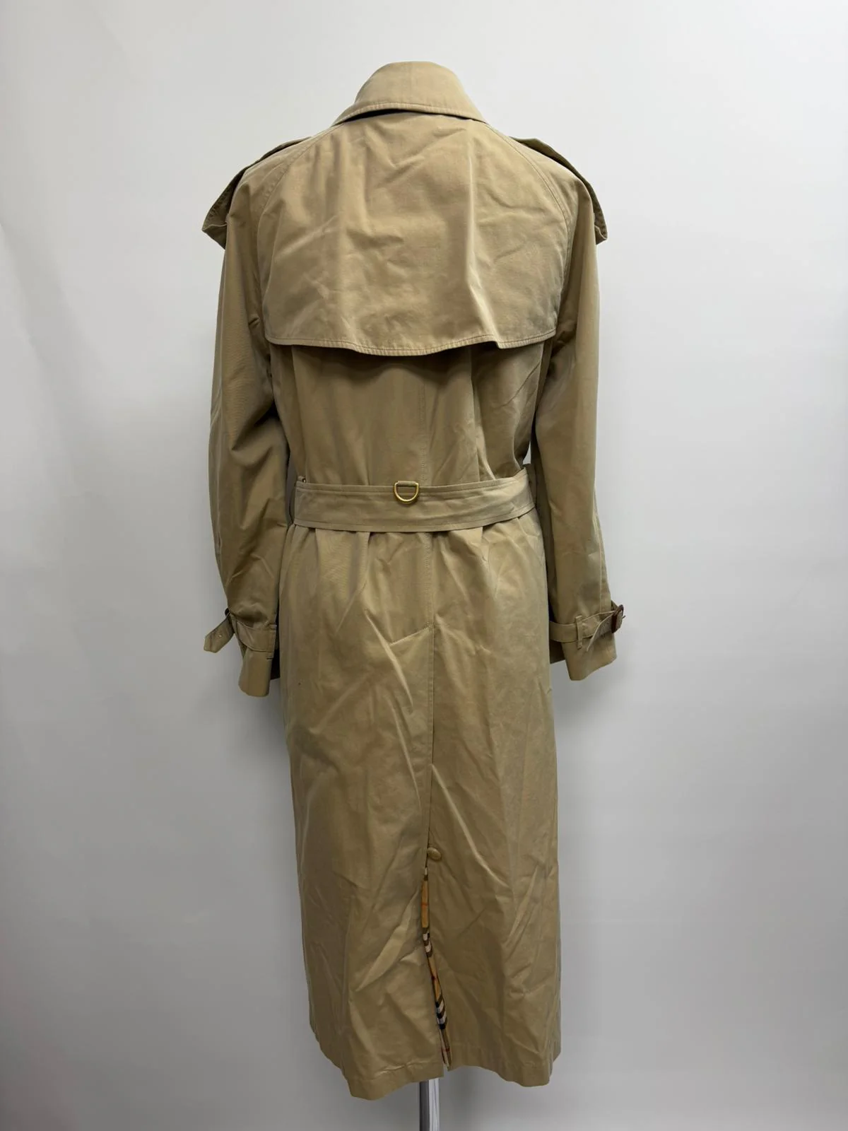 Women's Burberry Double-Breasted Belted Trench Coat in Beige Cotton - Image 8