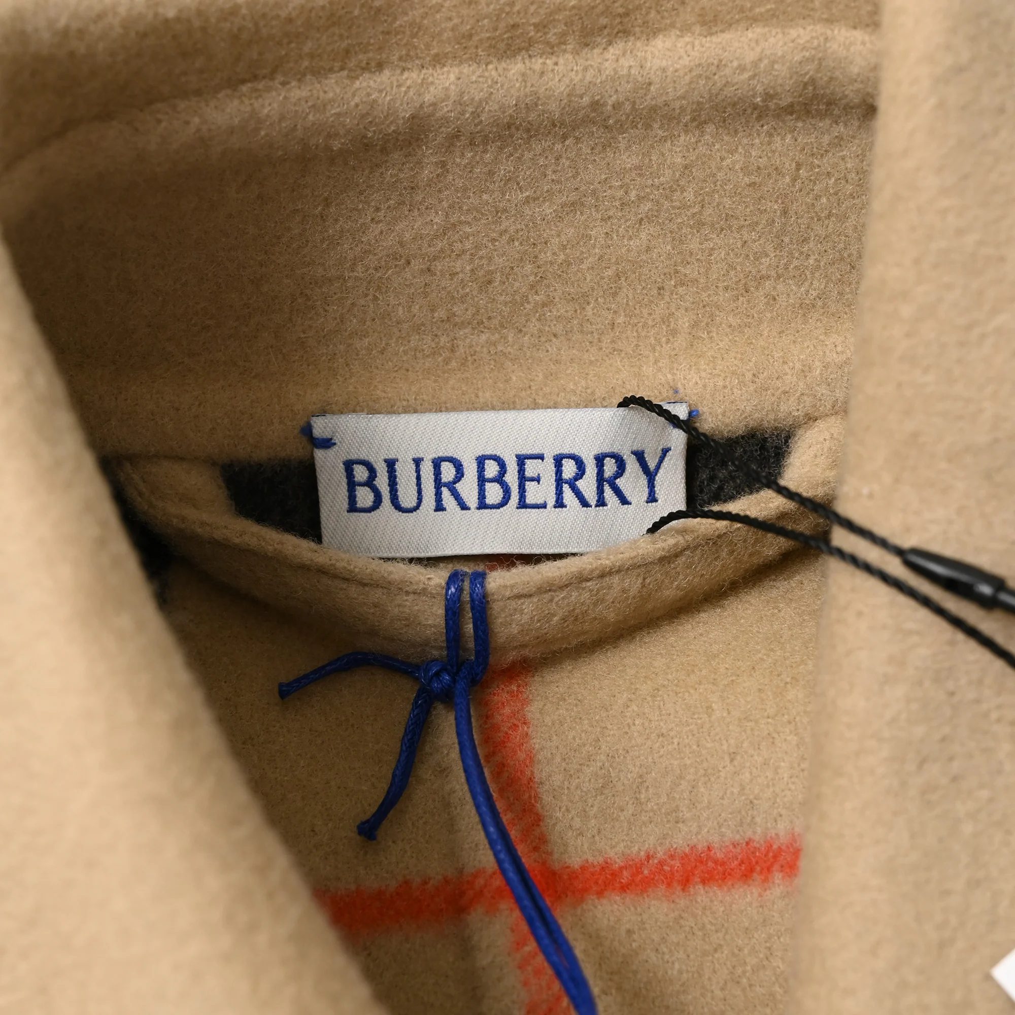 Women's Burberry Single-Breasted Jacket in Beige Wool - Image 9