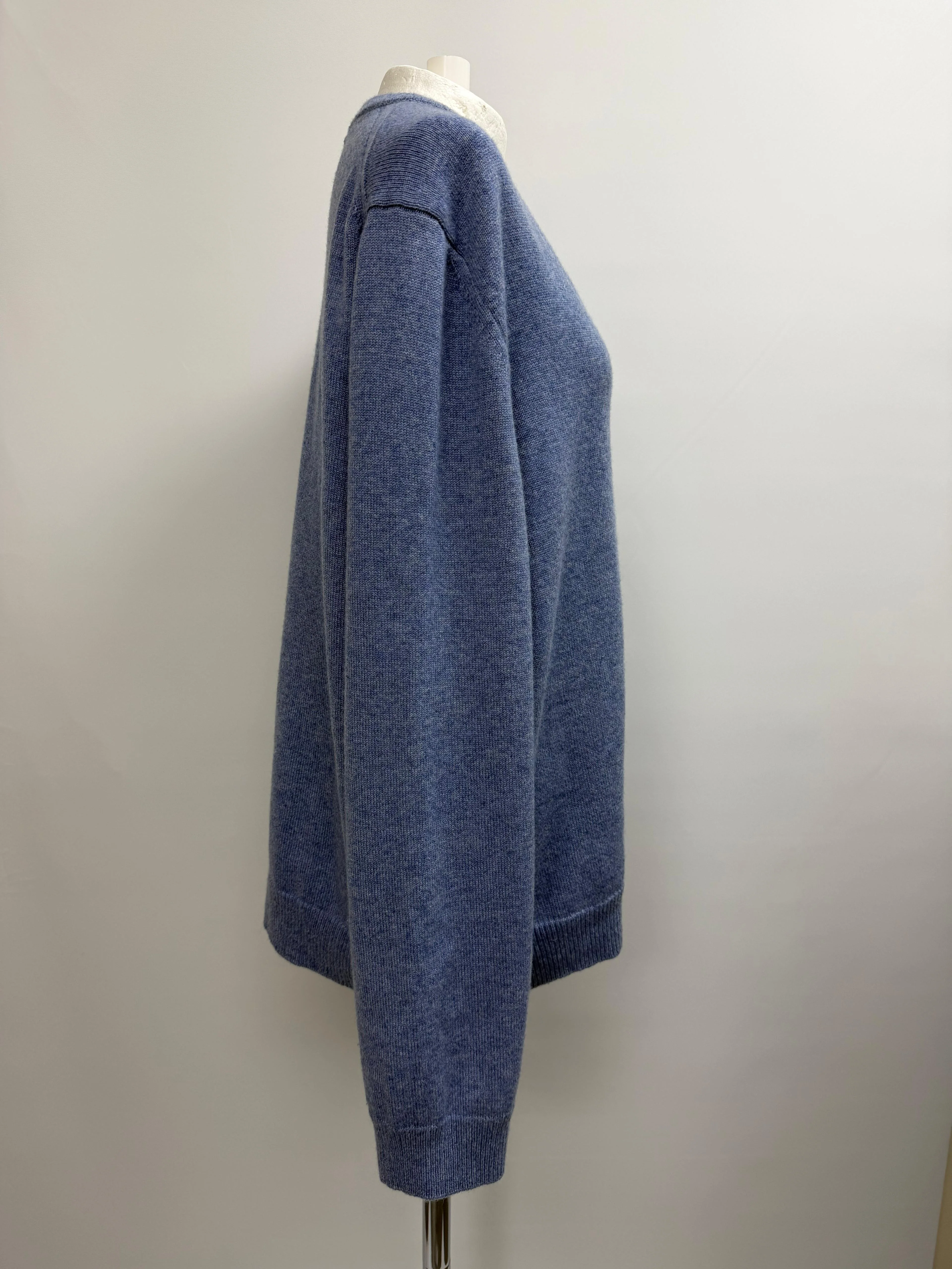 Men's Celine V-Neck Sweater in Blue Cashmere - Image 7