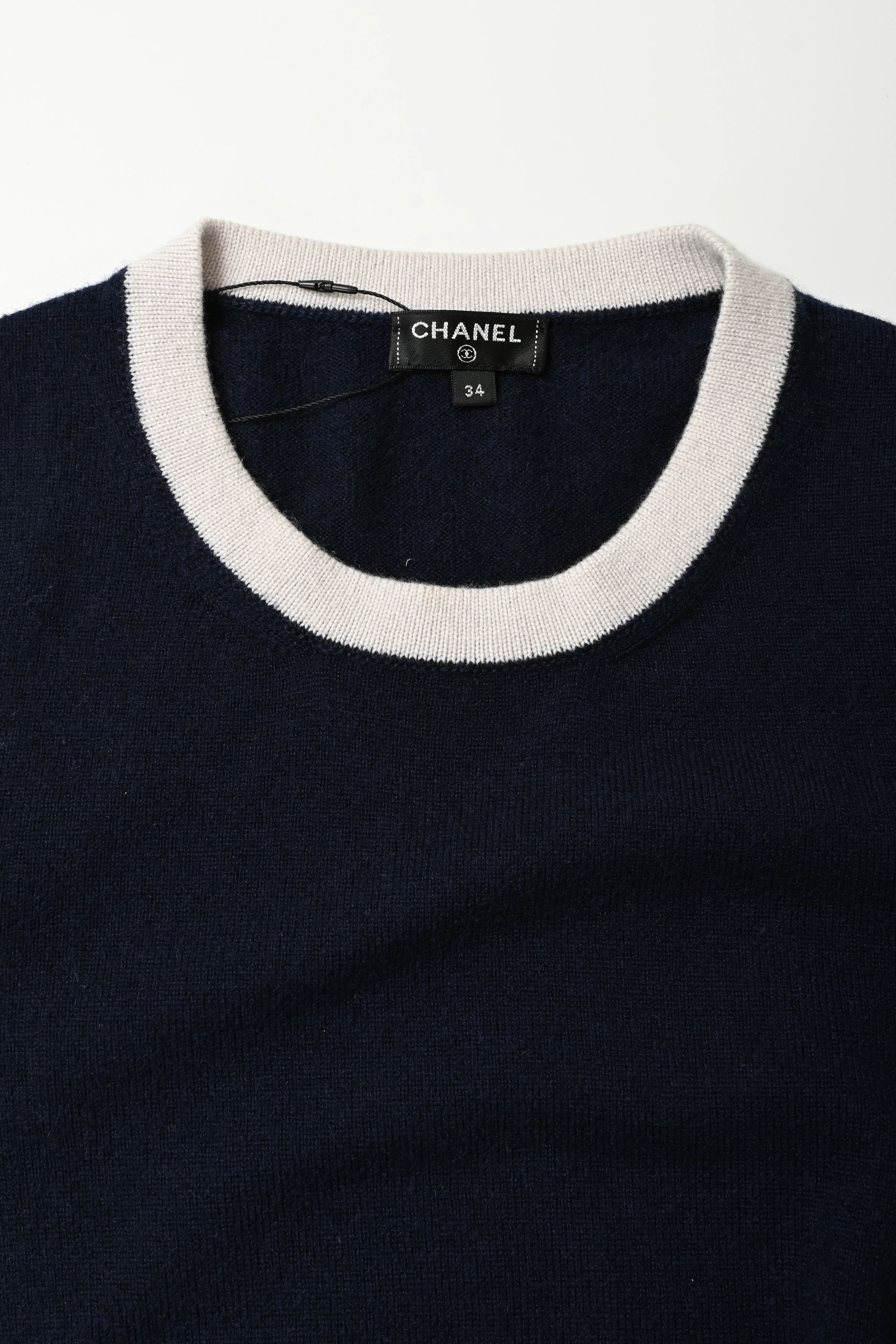 Women's Chanel CC Knitted Button-Embellished Sweater in Navy Blue Cashmere - Image 10