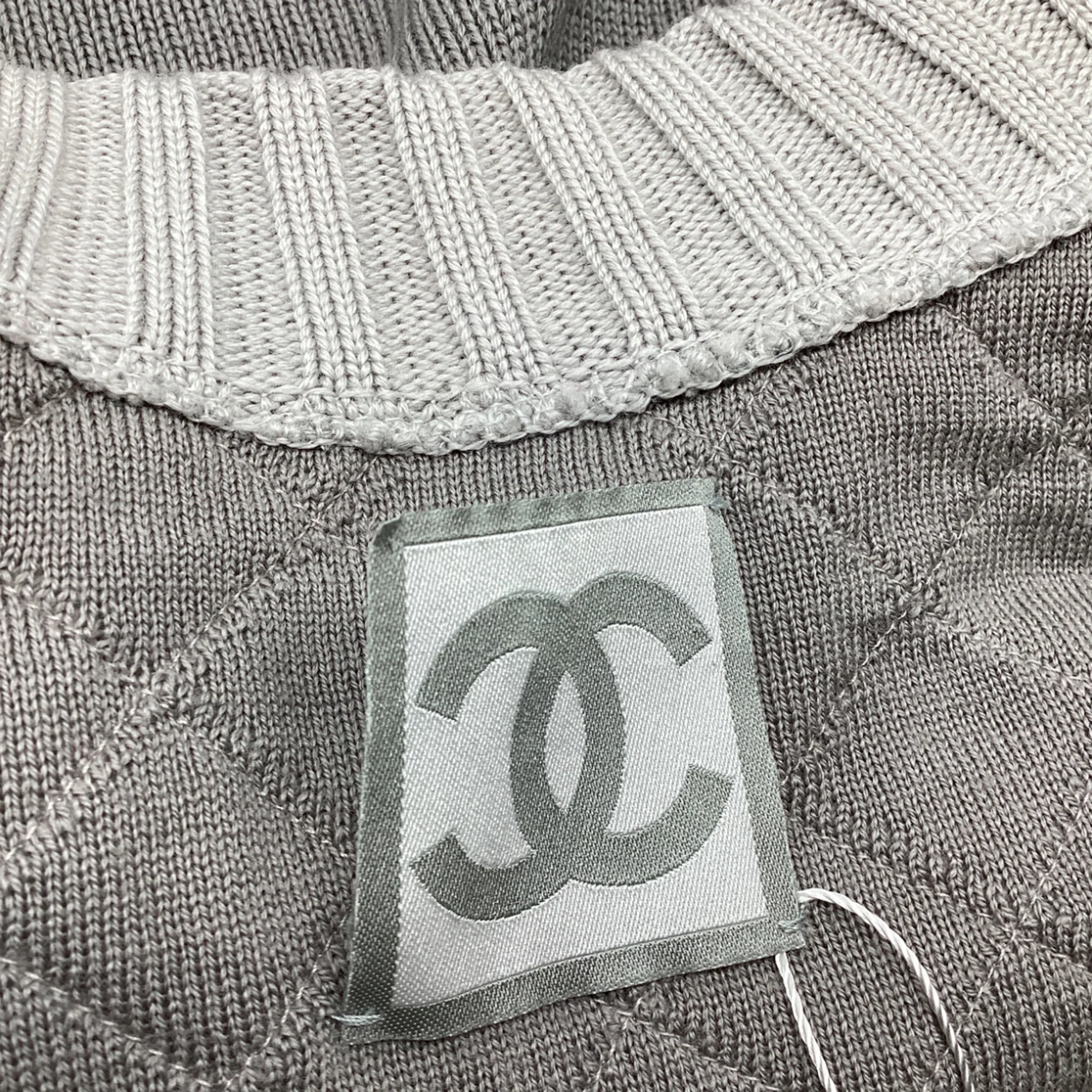 Women's Chanel Sports Knit Quilted Vest in Grey Wool - Image 8