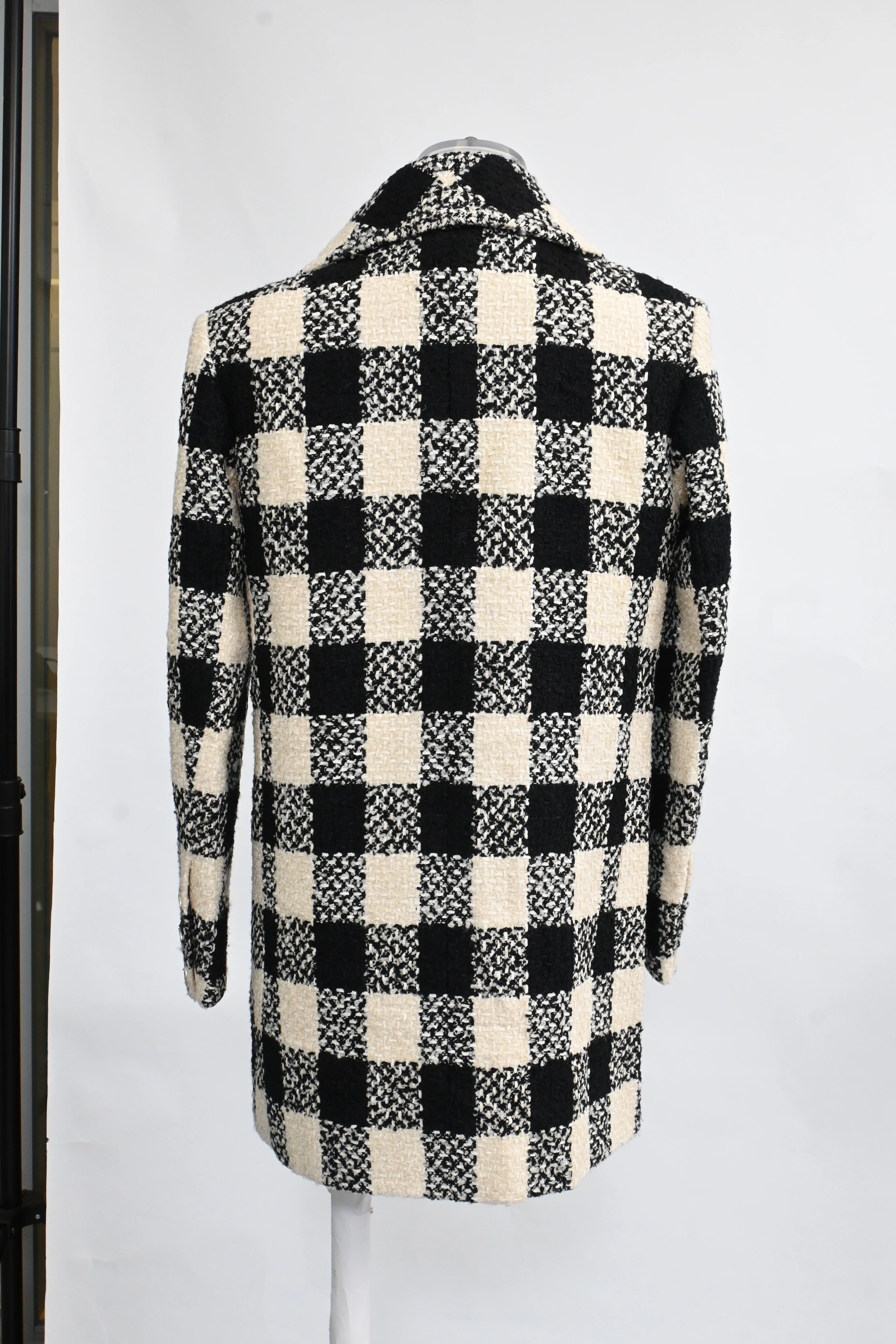 Women's Chanel Tweed Checked Double-Breasted Coat in Multicolor Cotton - Image 8