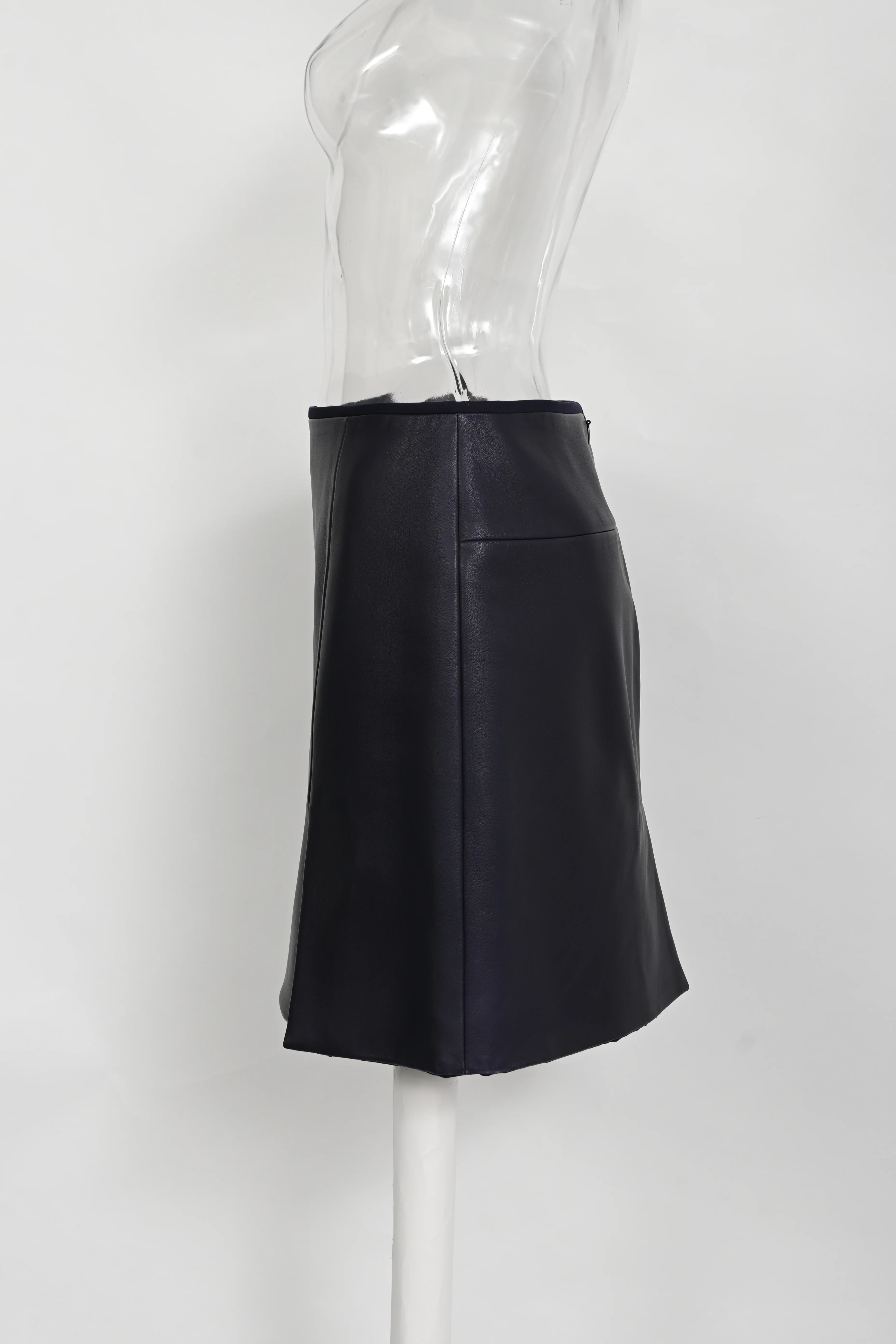 Women's Hermès Mini Skirt in Black Leather - Image 6