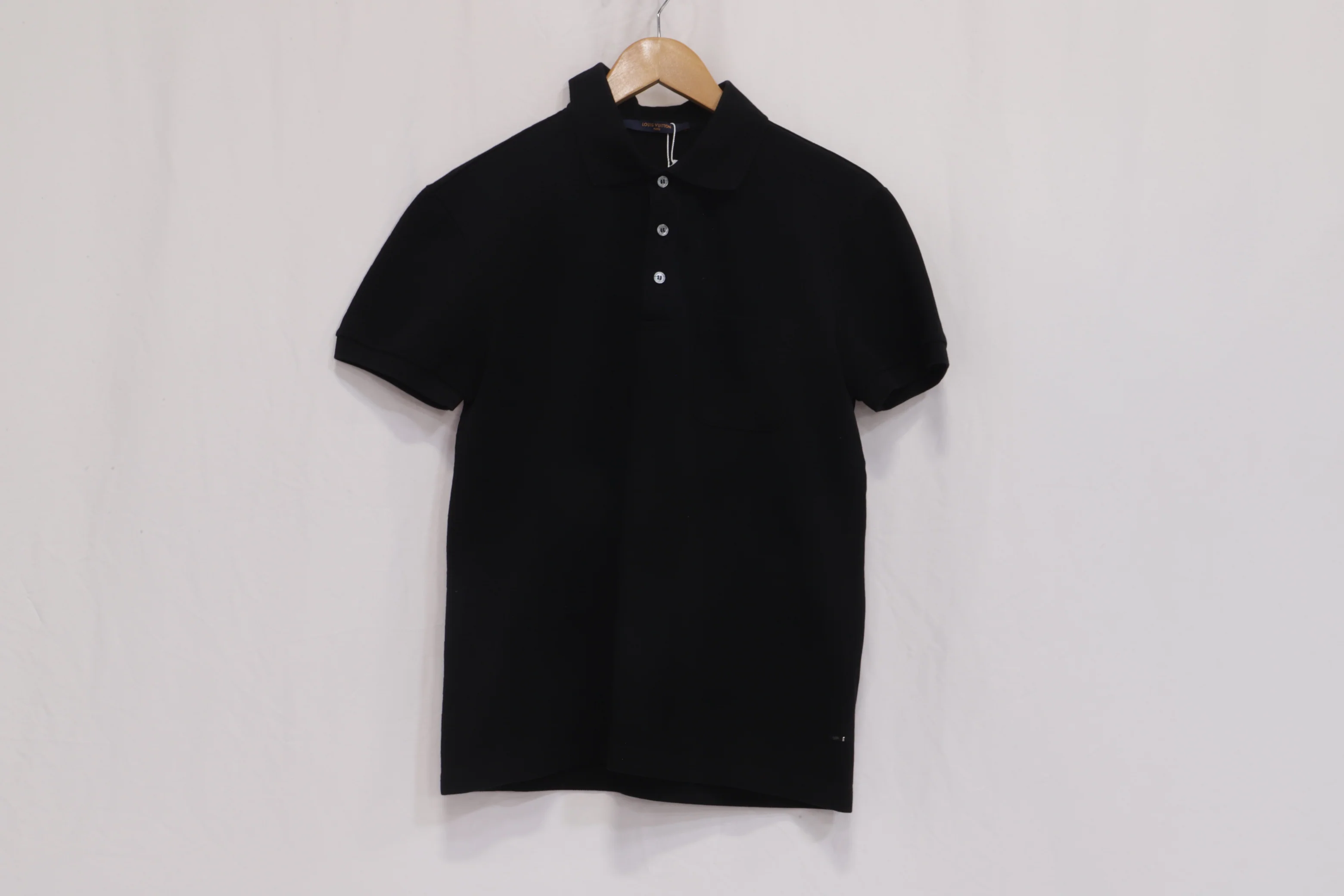 Men's Louis Vuitton Short-Sleeved Polo Shirt in Black Cotton - Image 7