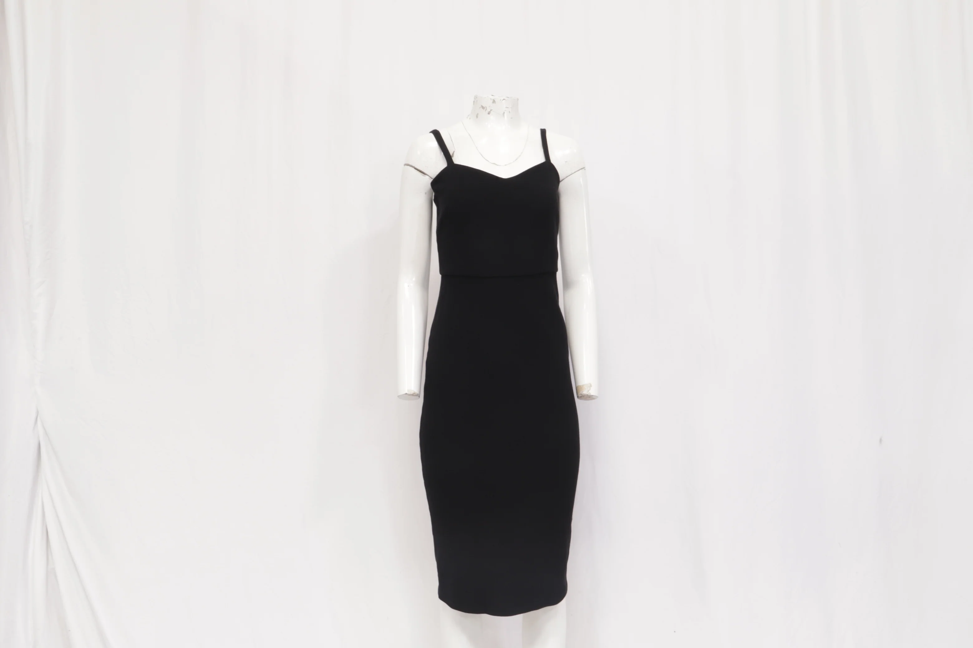 Women's Max Mara Fitted Midi Dress in Black Viscose - Image 7