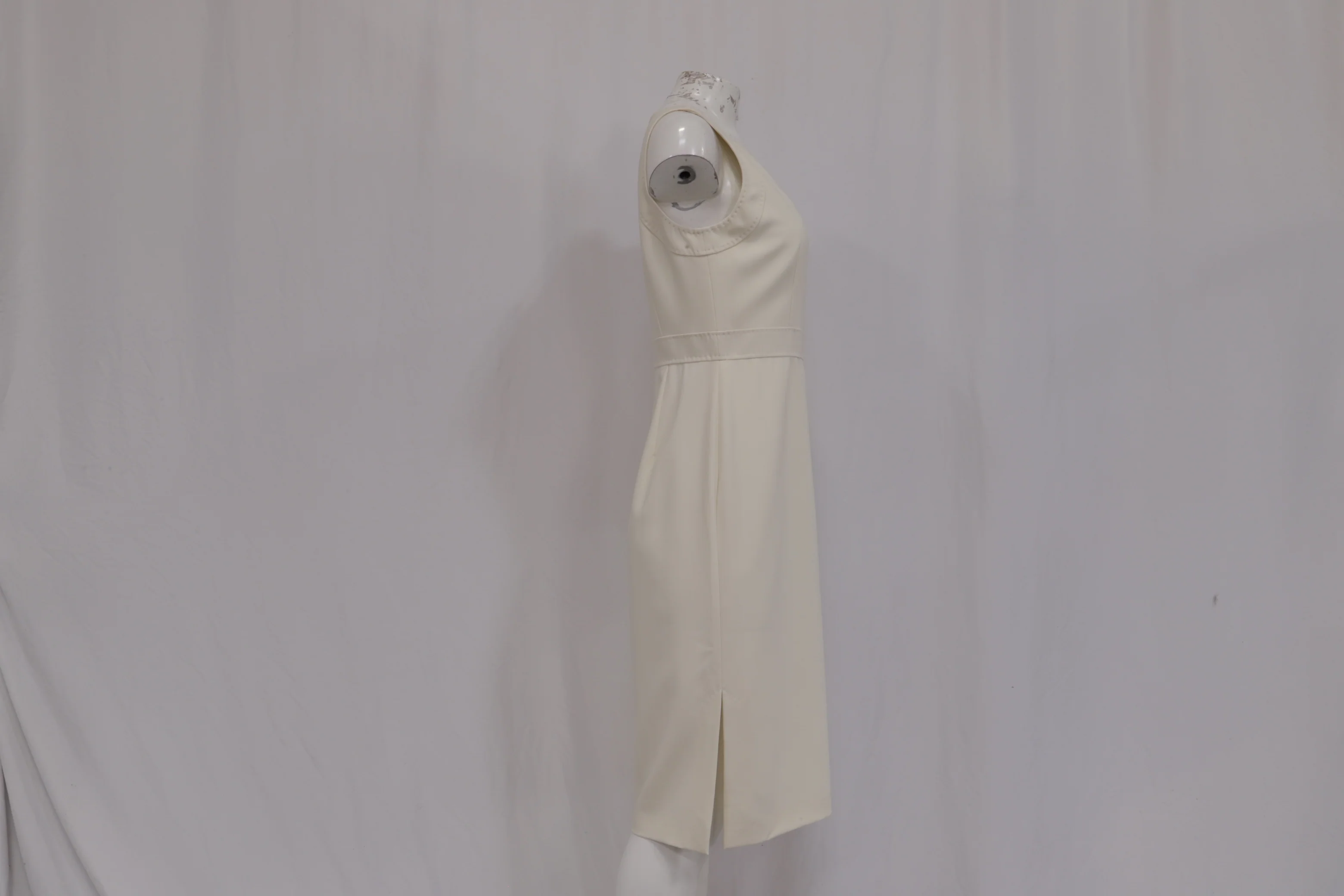 Women's Max Mara Sleeveless Midi Dress in Ivory Wool - Image 8