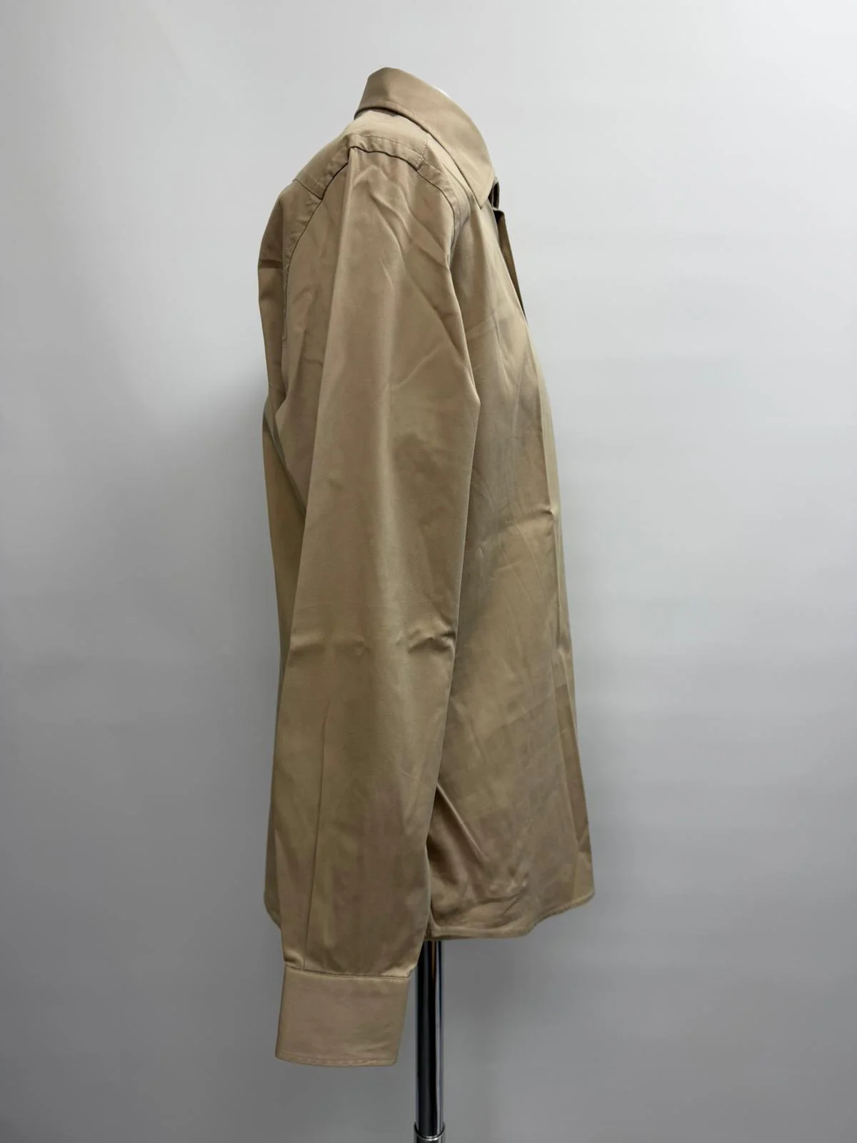 Men's Prada Button-Down Short Long Sleeve Shirt in Beige Cotton - Image 7