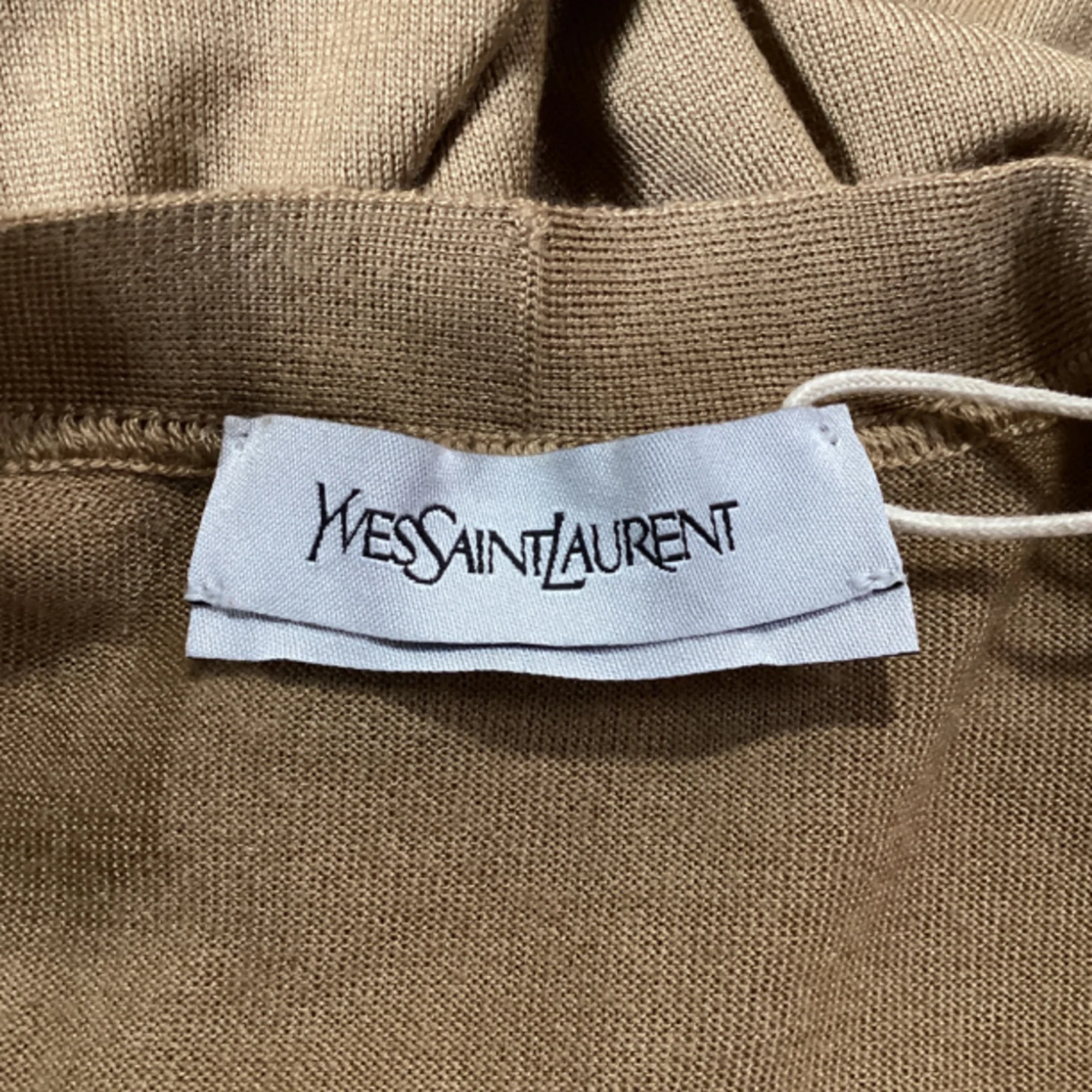 Women's Saint Laurent V-neck Cardigan in Beige Cashmere - Image 5