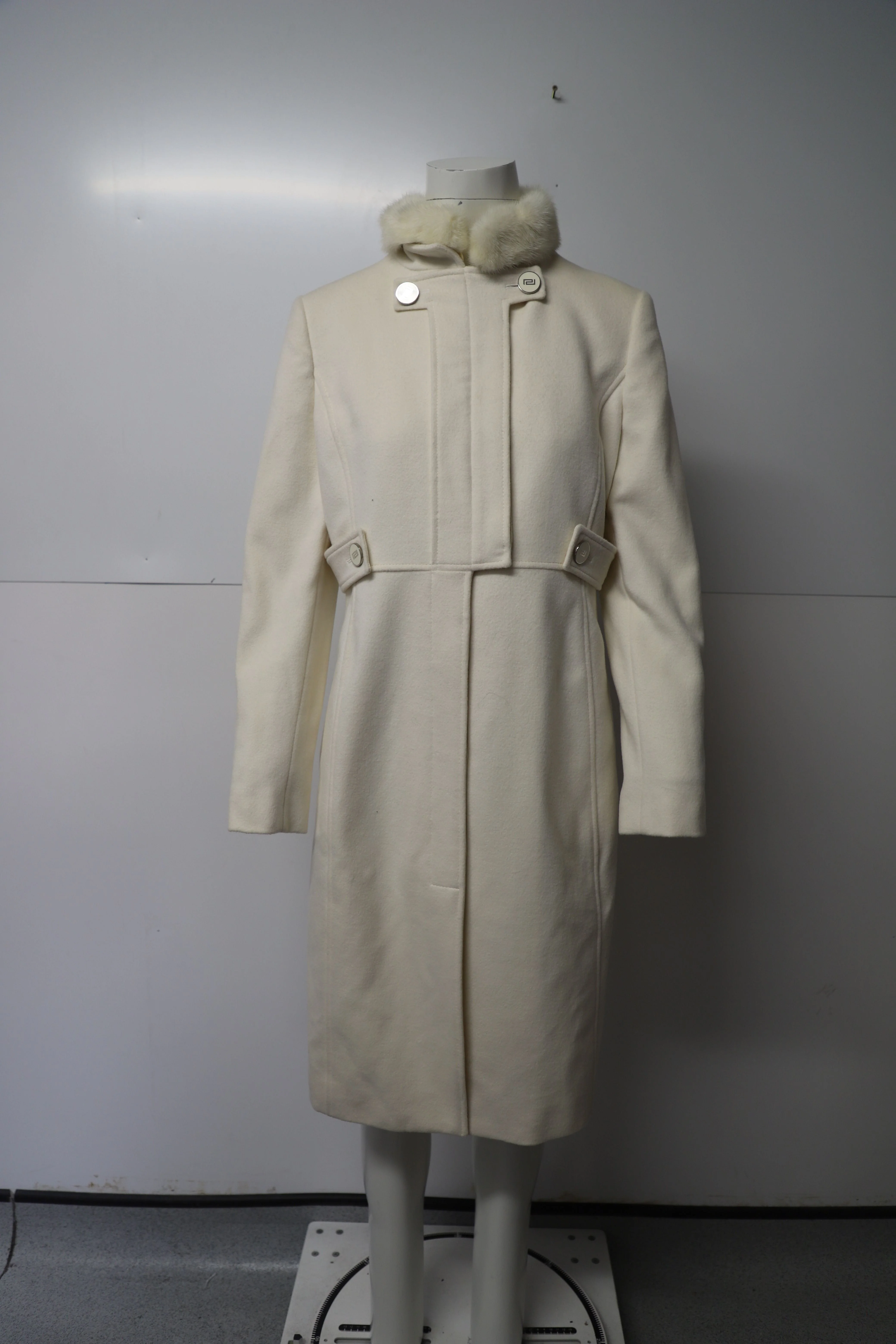 Women's Versace Coat with Fur Collar in White Cotton - Image 10