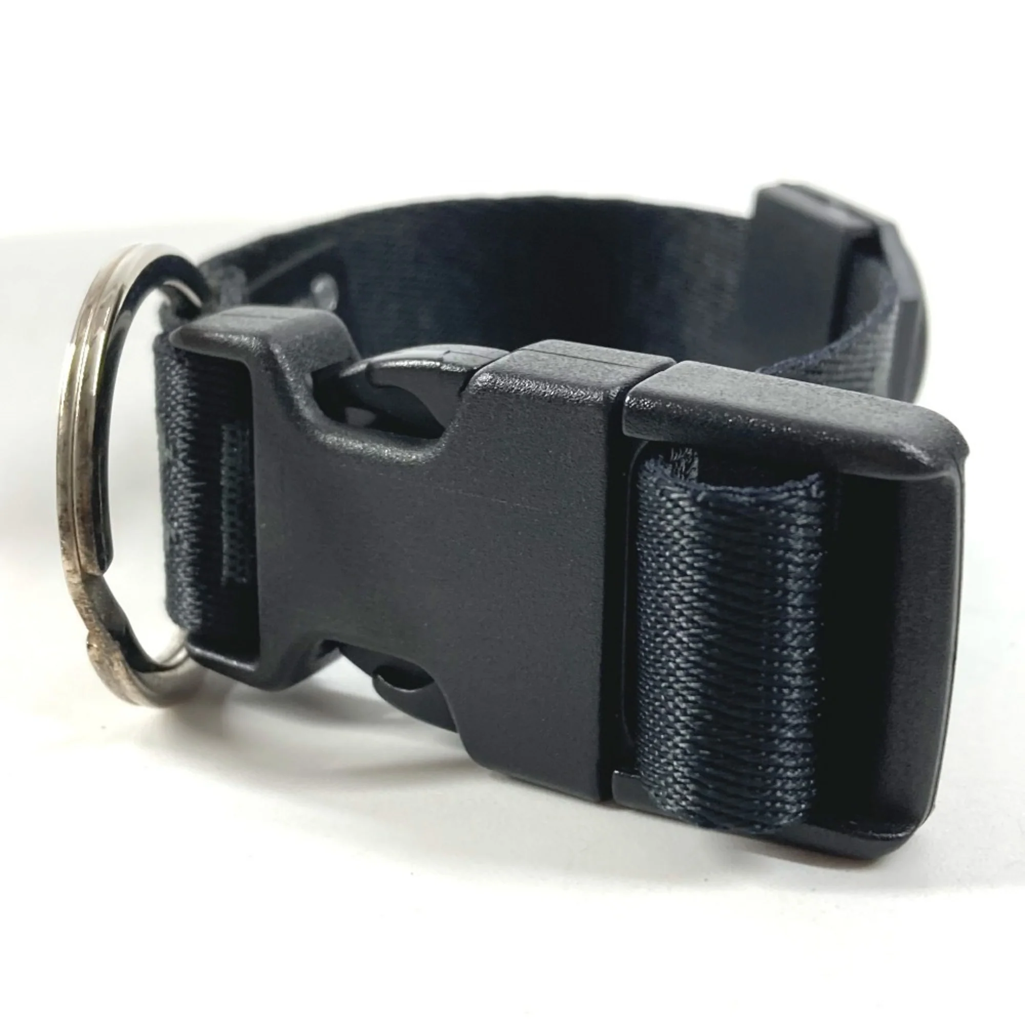 CC Logo Bracelet Metal - Image 4