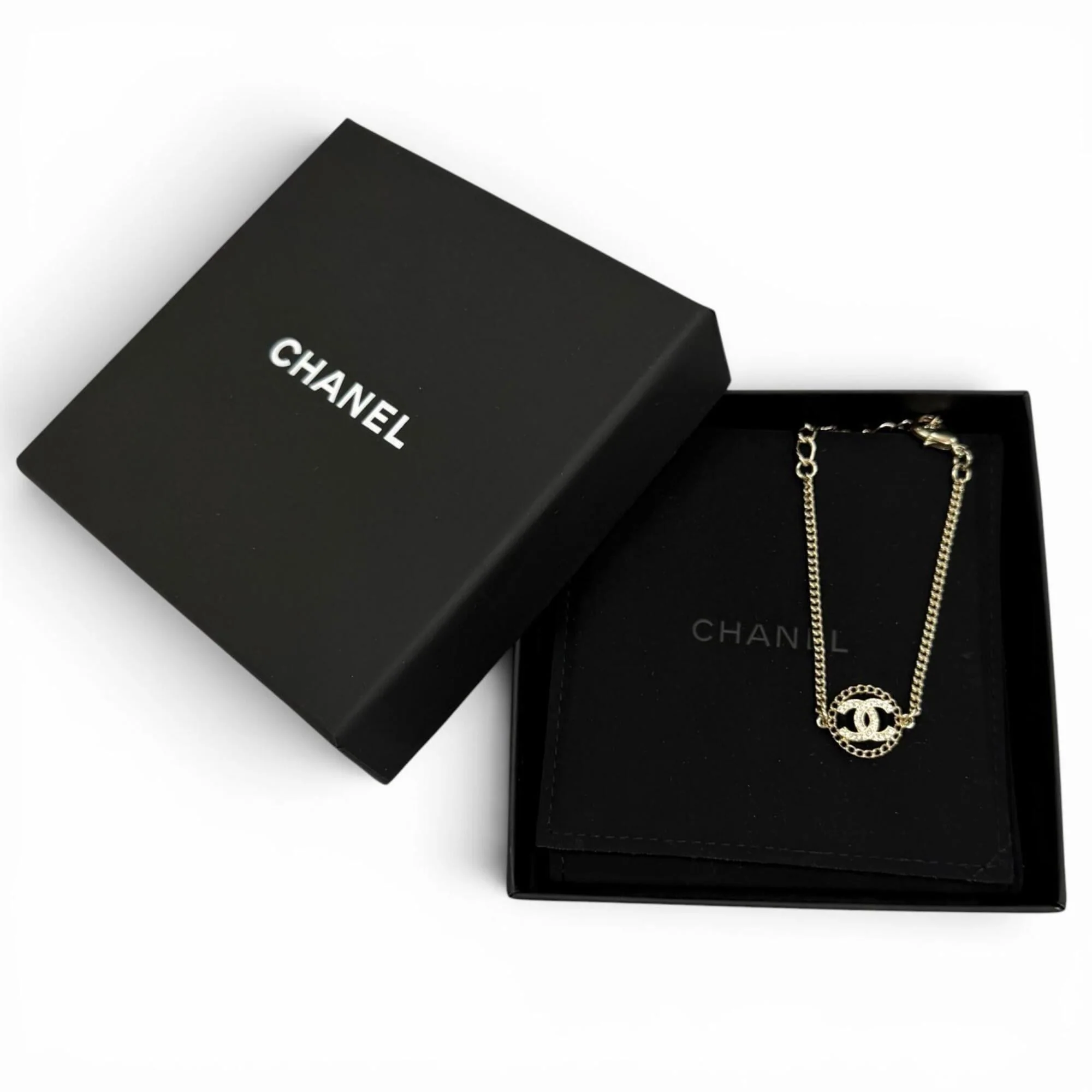 CC Logo Bracelet Metal - Image 2