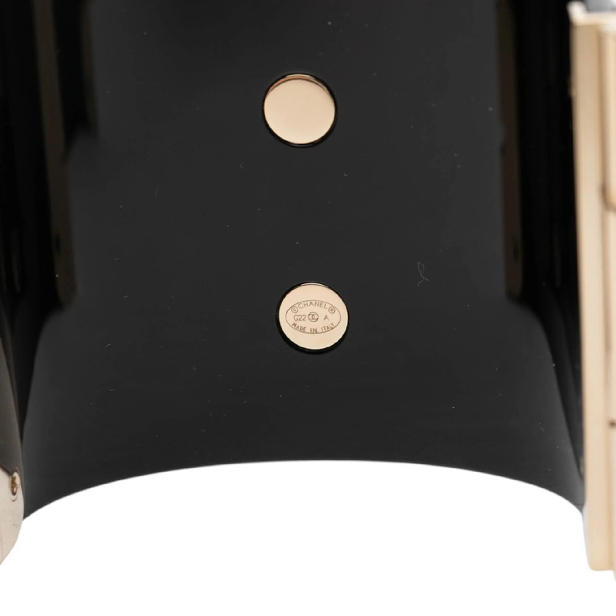 CC Logo Bracelet Metal - Image 4