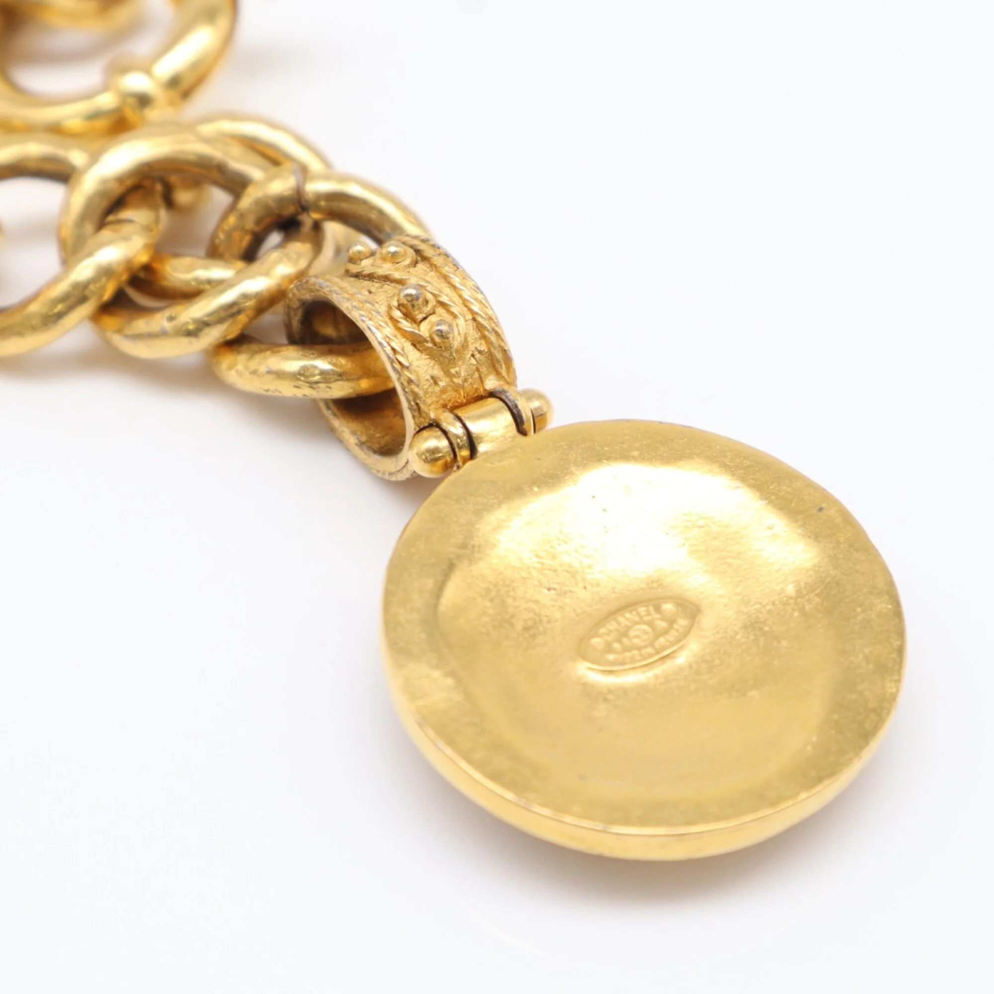 CC Logo Bracelet Metal - Image 5