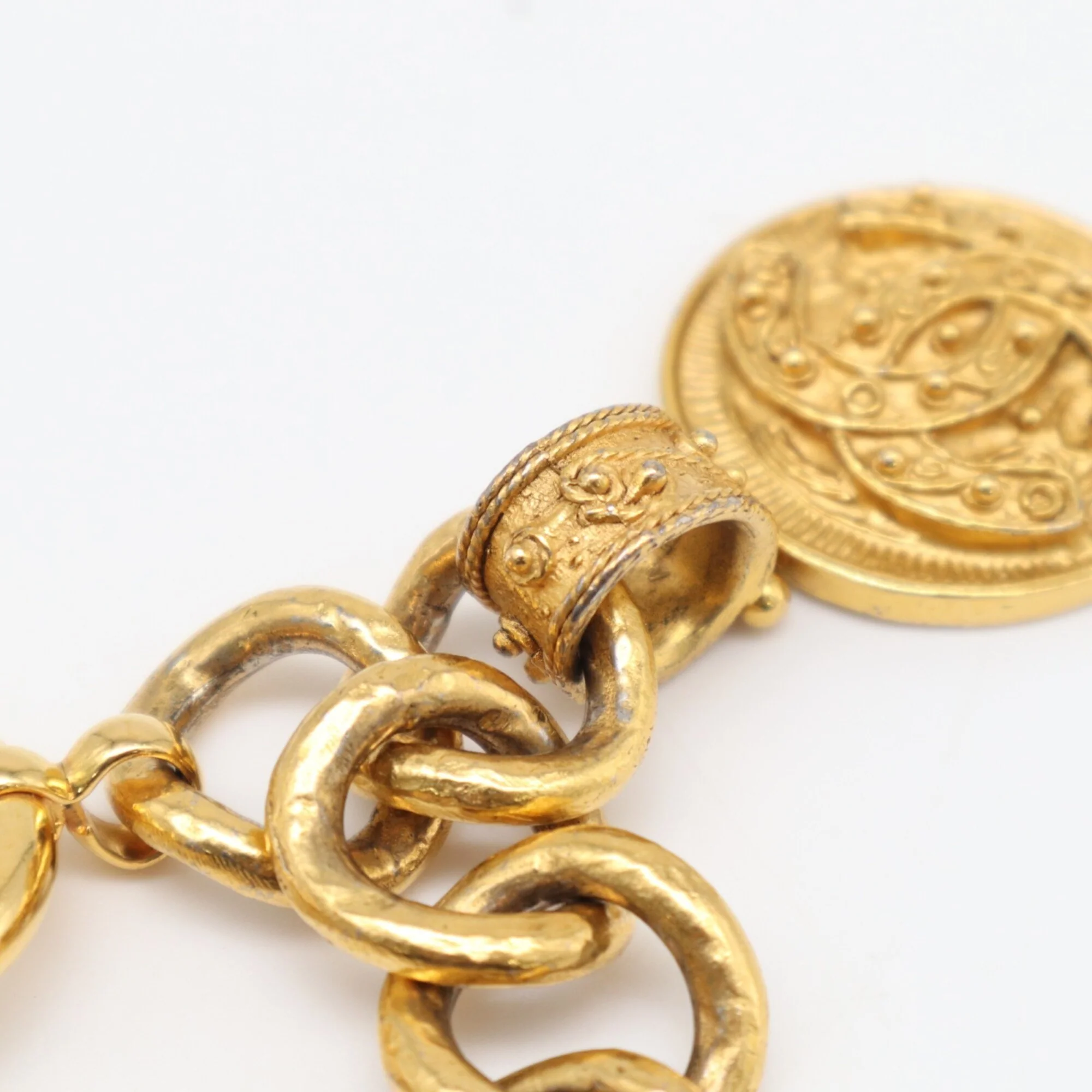 CC Logo Bracelet Metal - Image 7