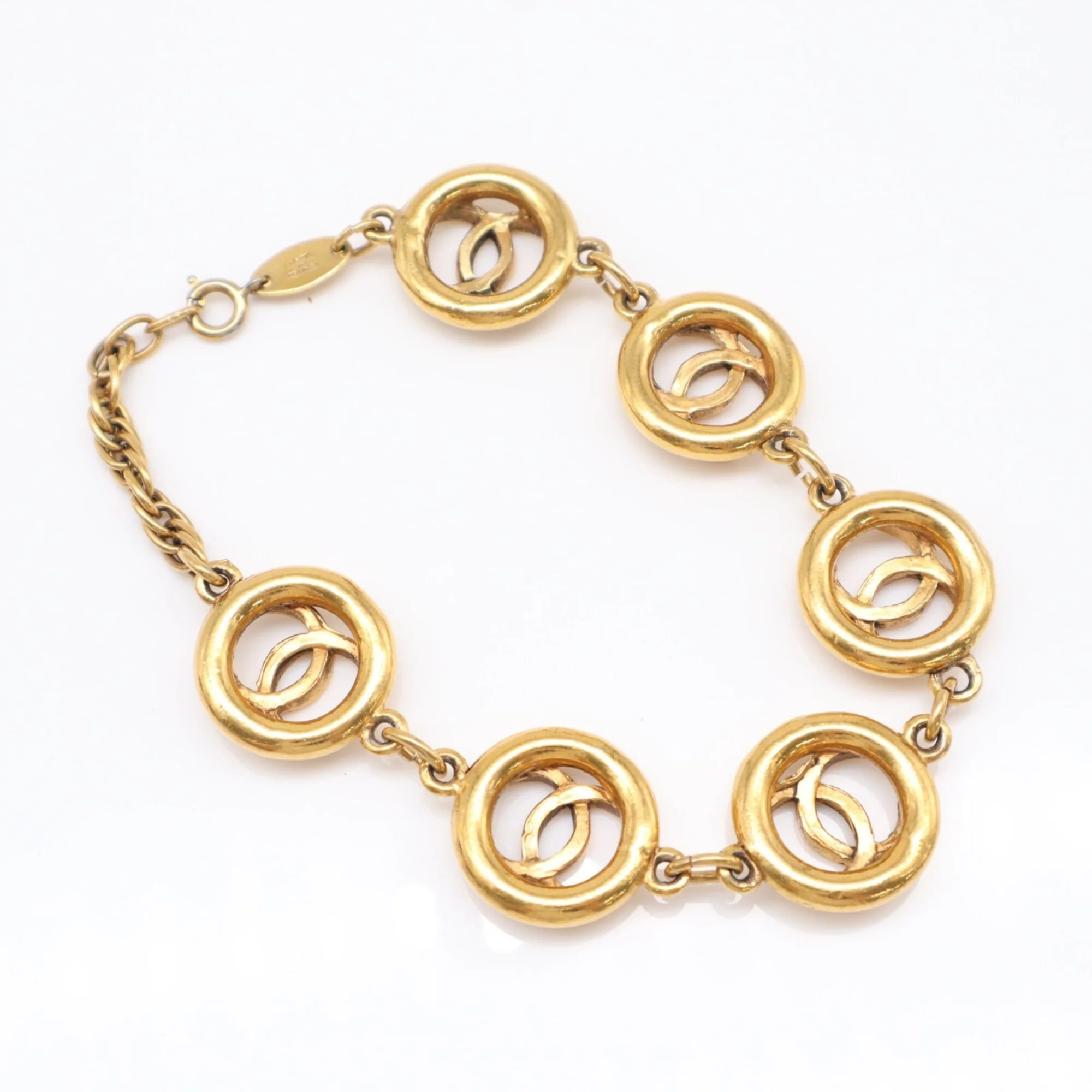 CC Logo Bracelet Metal - Image 2