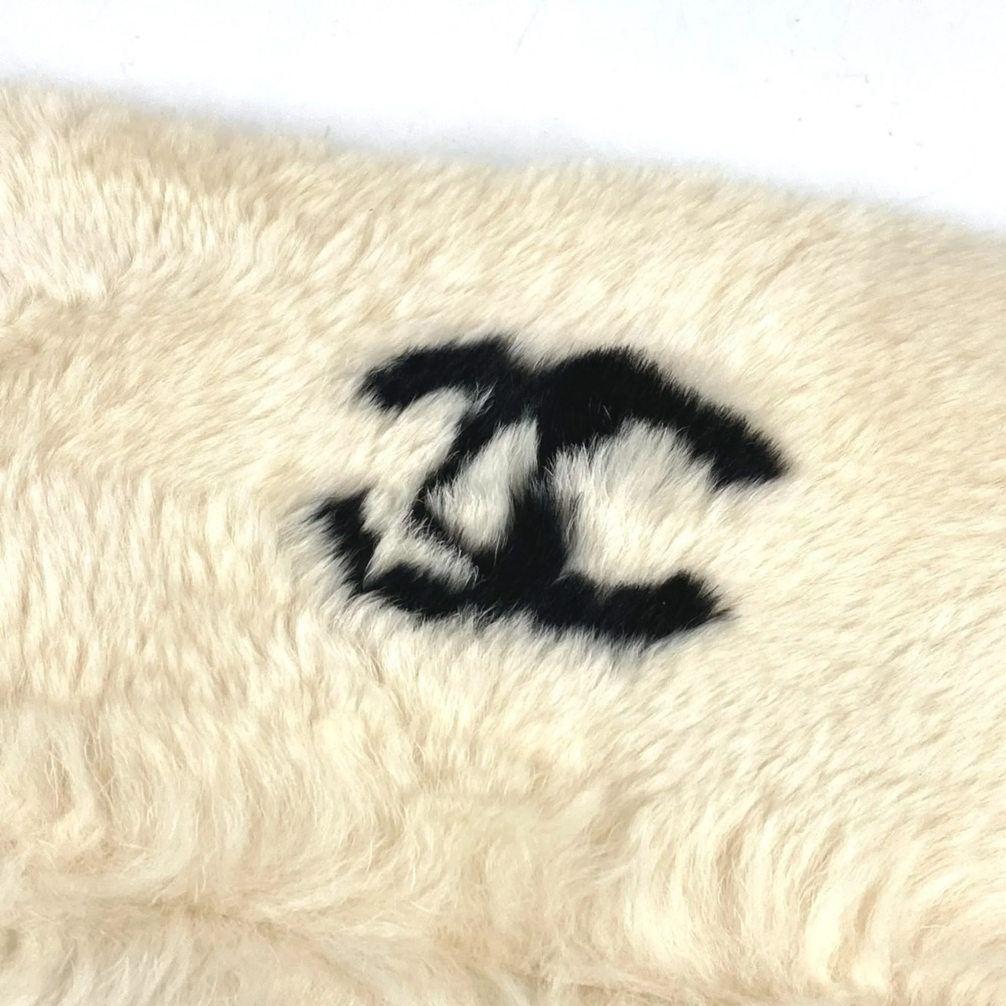 CC Logo Bracelet Metal - Image 3
