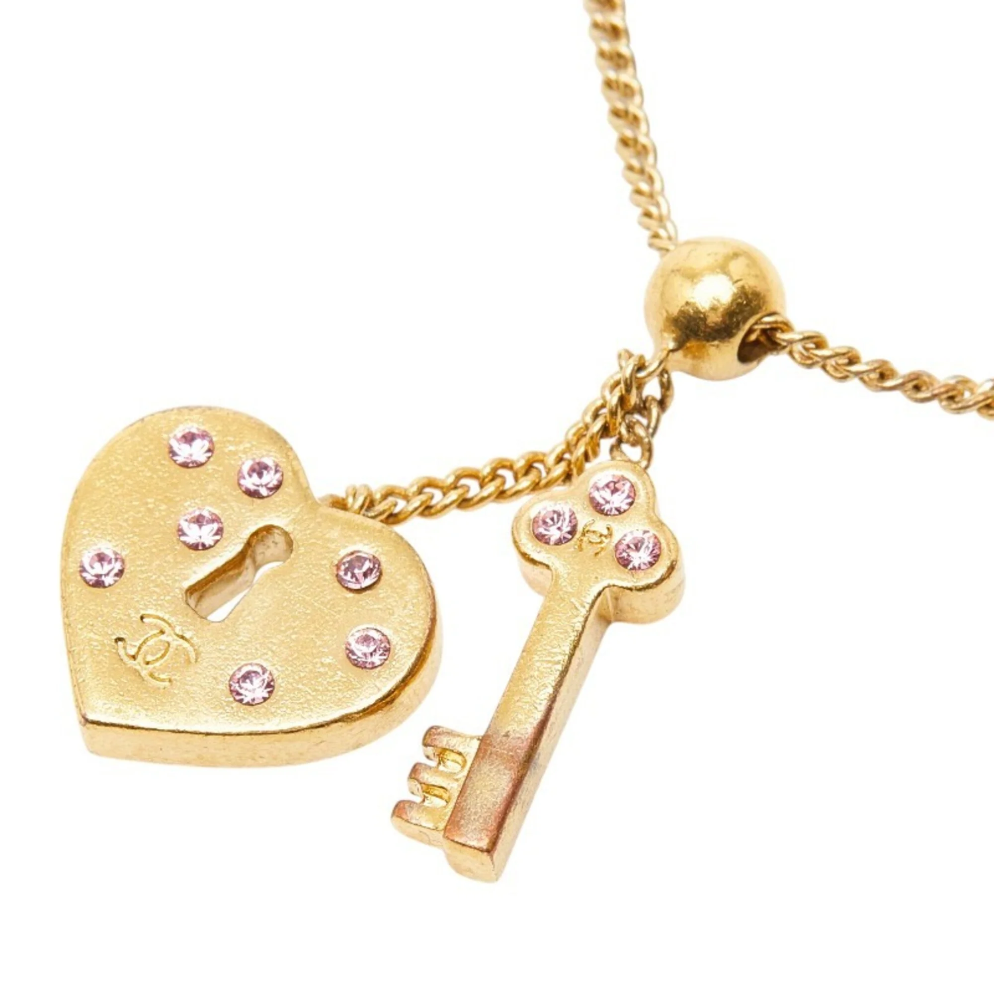 CC Logo Heart Key Bracelet Metal - Image 3