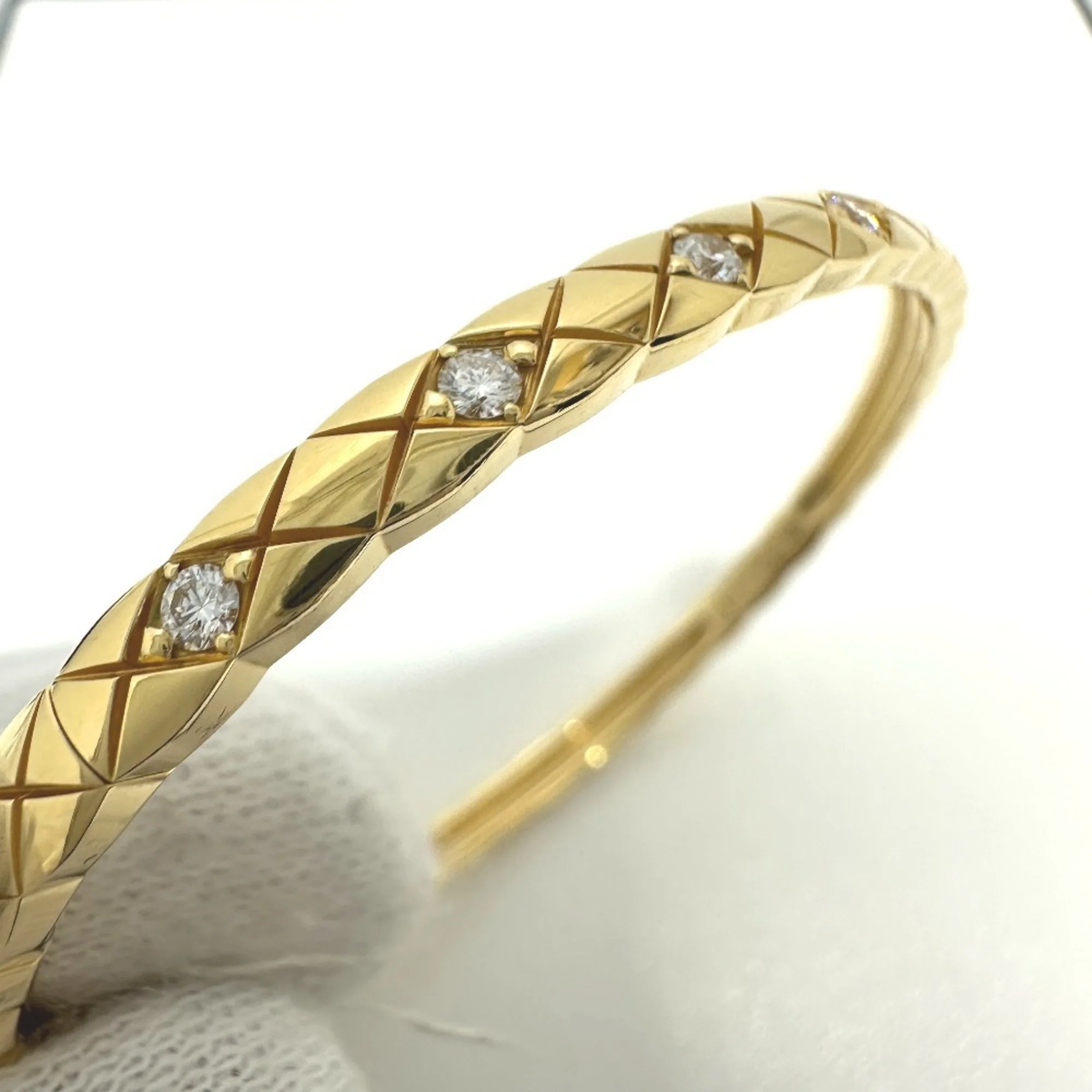 Coco Crush Bracelet 18K Yellow Gold With Diamond - Image 3