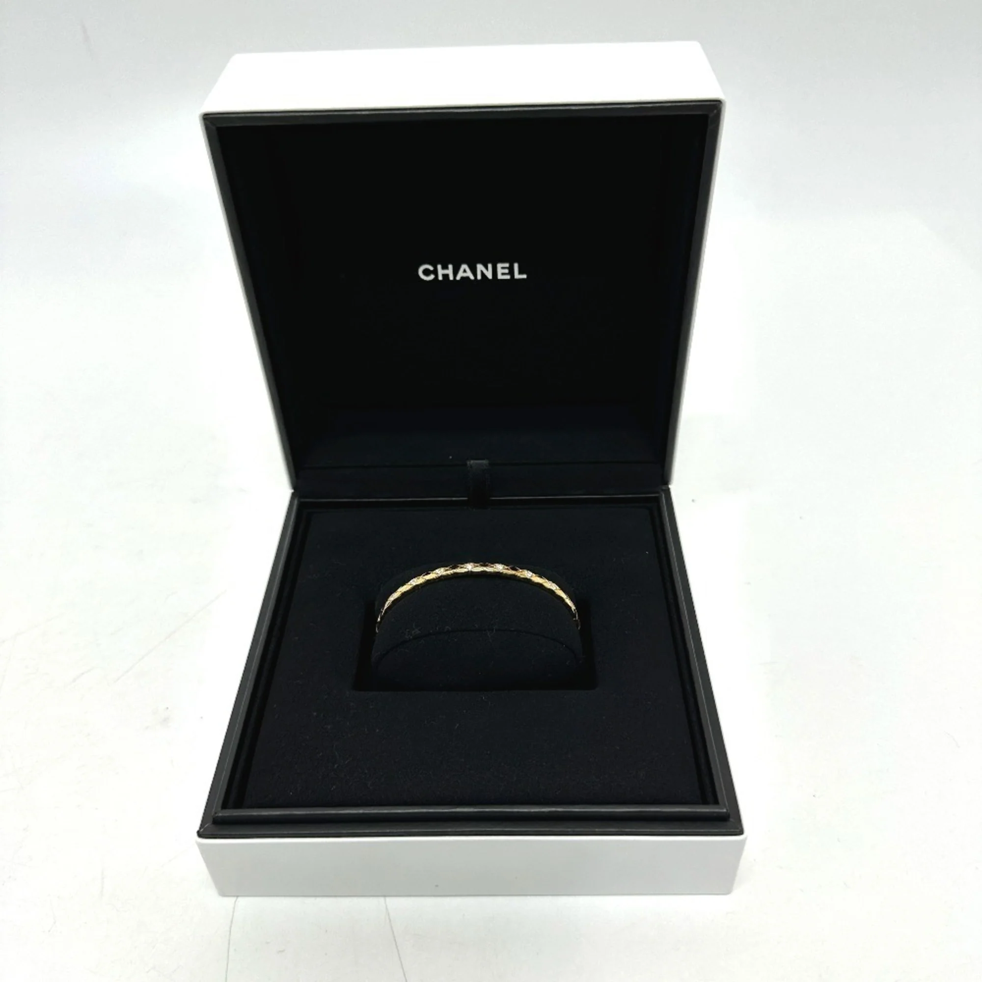 Coco Crush Bracelet 18K Yellow Gold With Diamond - Image 9