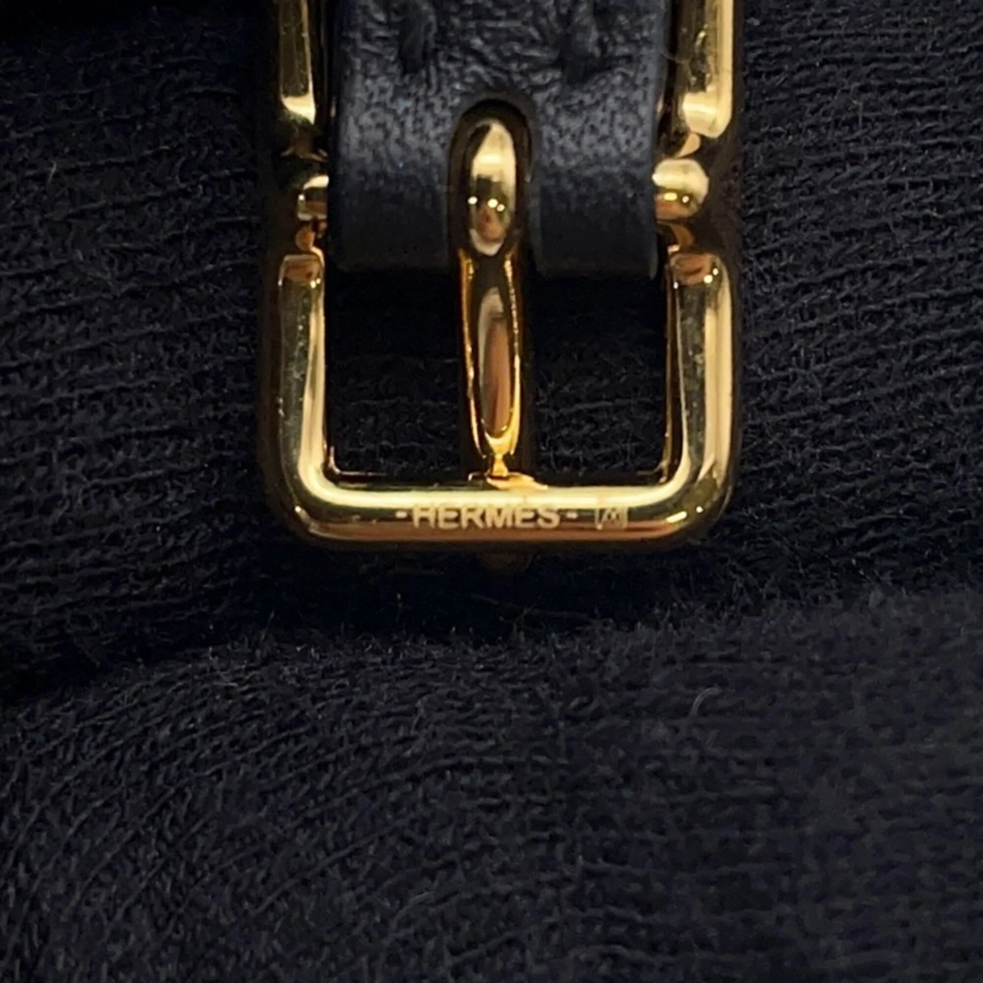Bracelet Gold and Swift Leather - Image 9