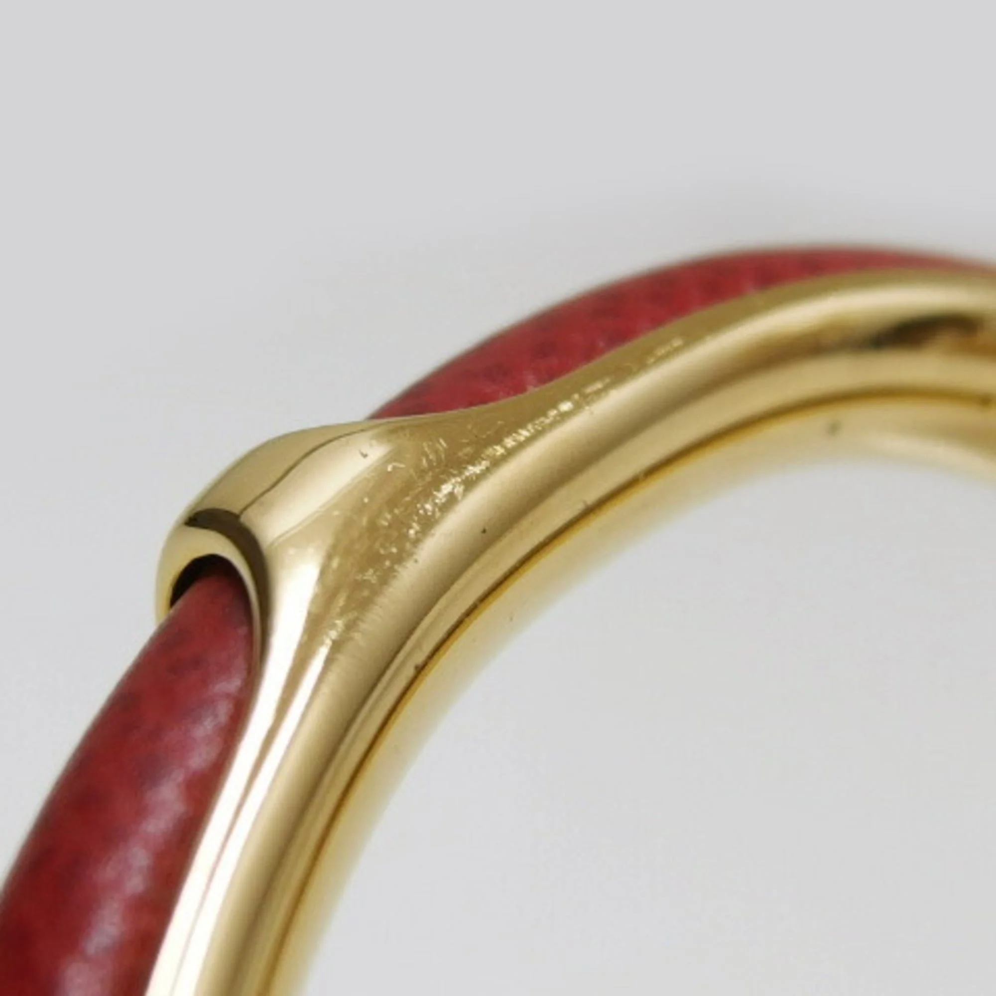 Oval Bangle Leather and Metal Gold Red Bracelet - Image 7