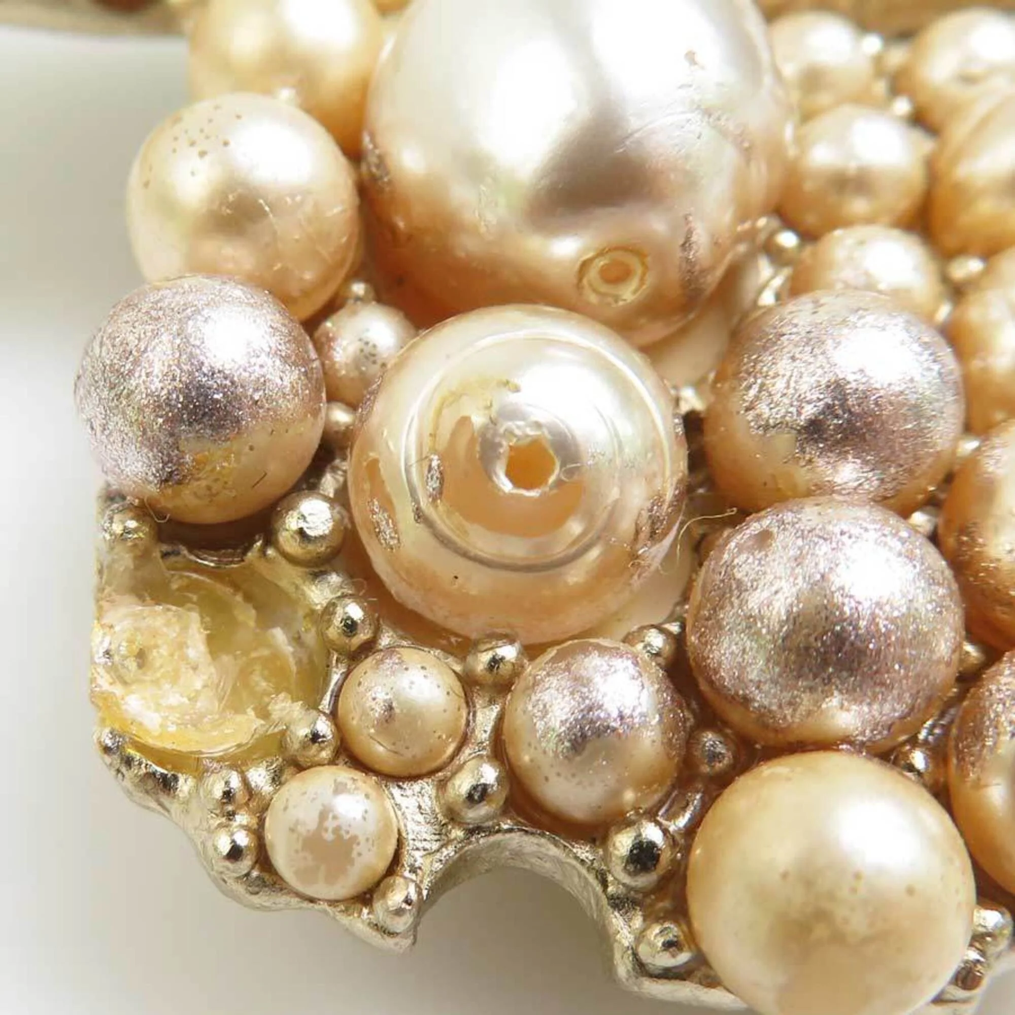Brooch Gold Metal and Artificial Pearl - Image 4