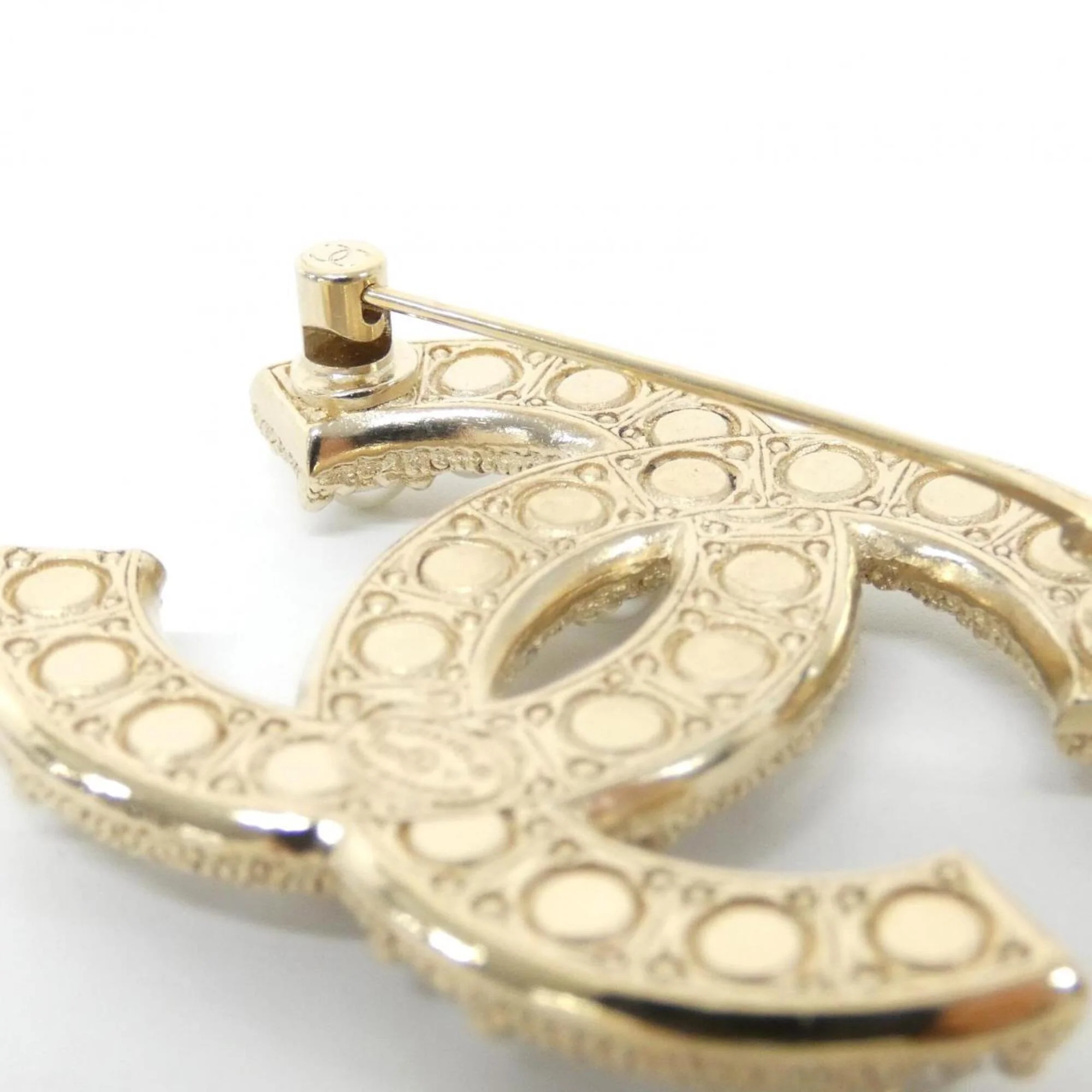 Brooch With White Crystal - Image 3