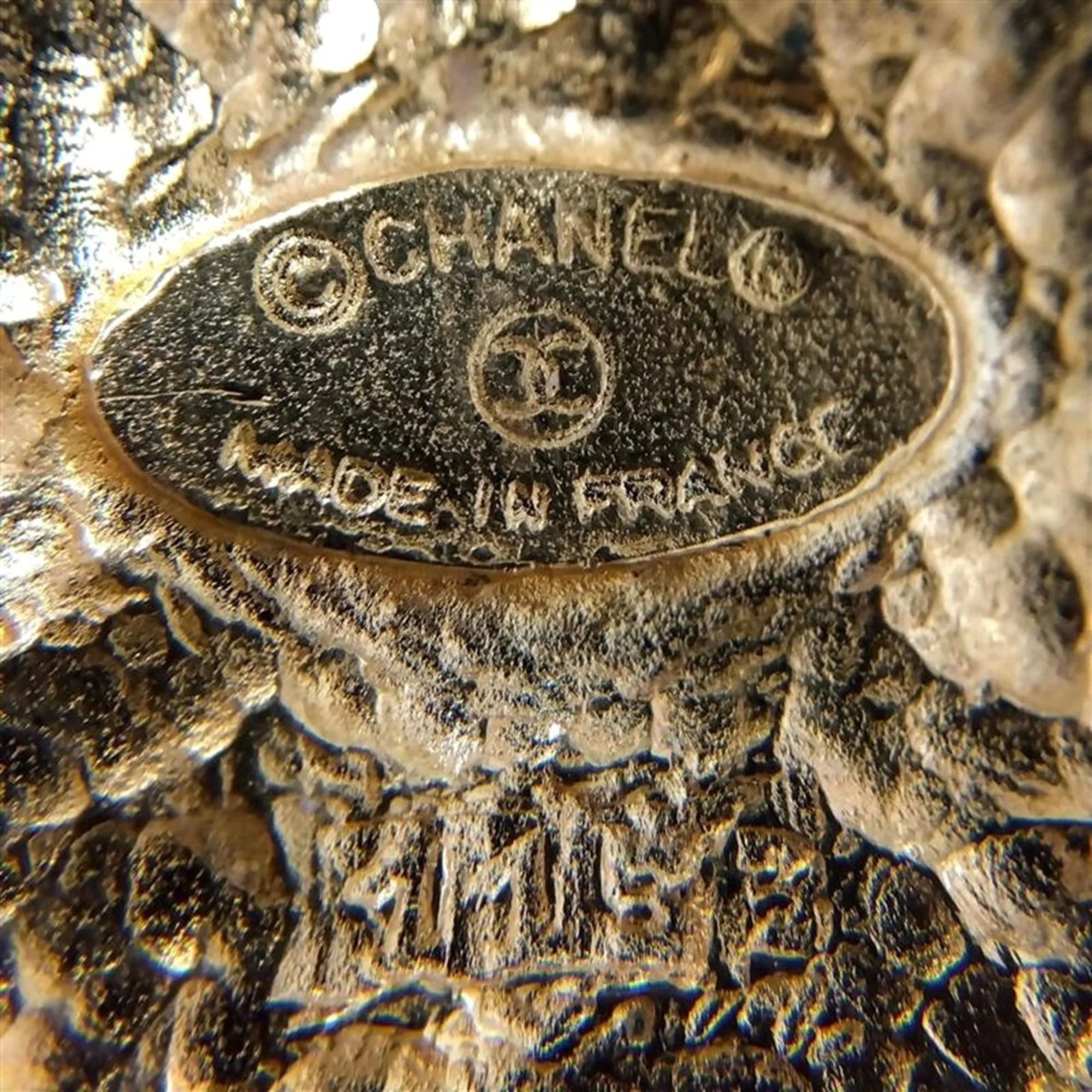 CC Logo Brooch Metal - Image 3