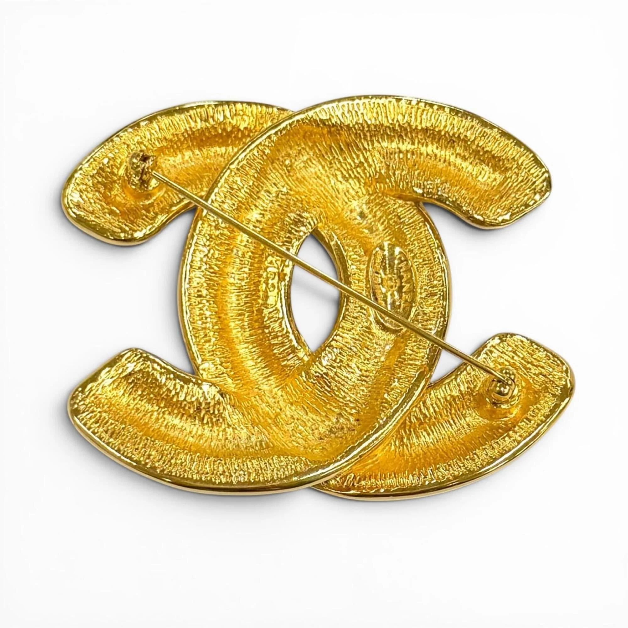 CC Logo Brooch Metal - Image 2