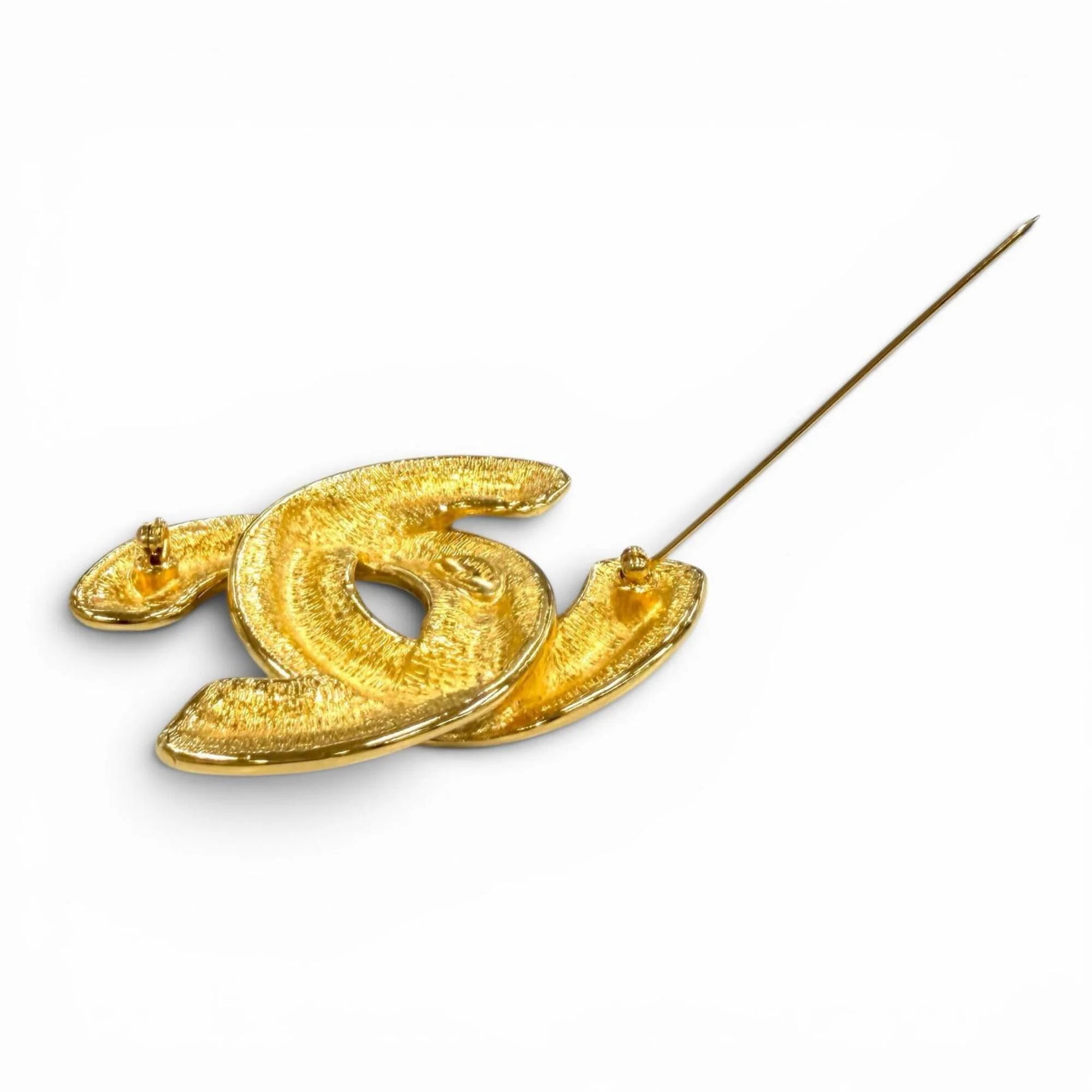 CC Logo Brooch Metal - Image 4