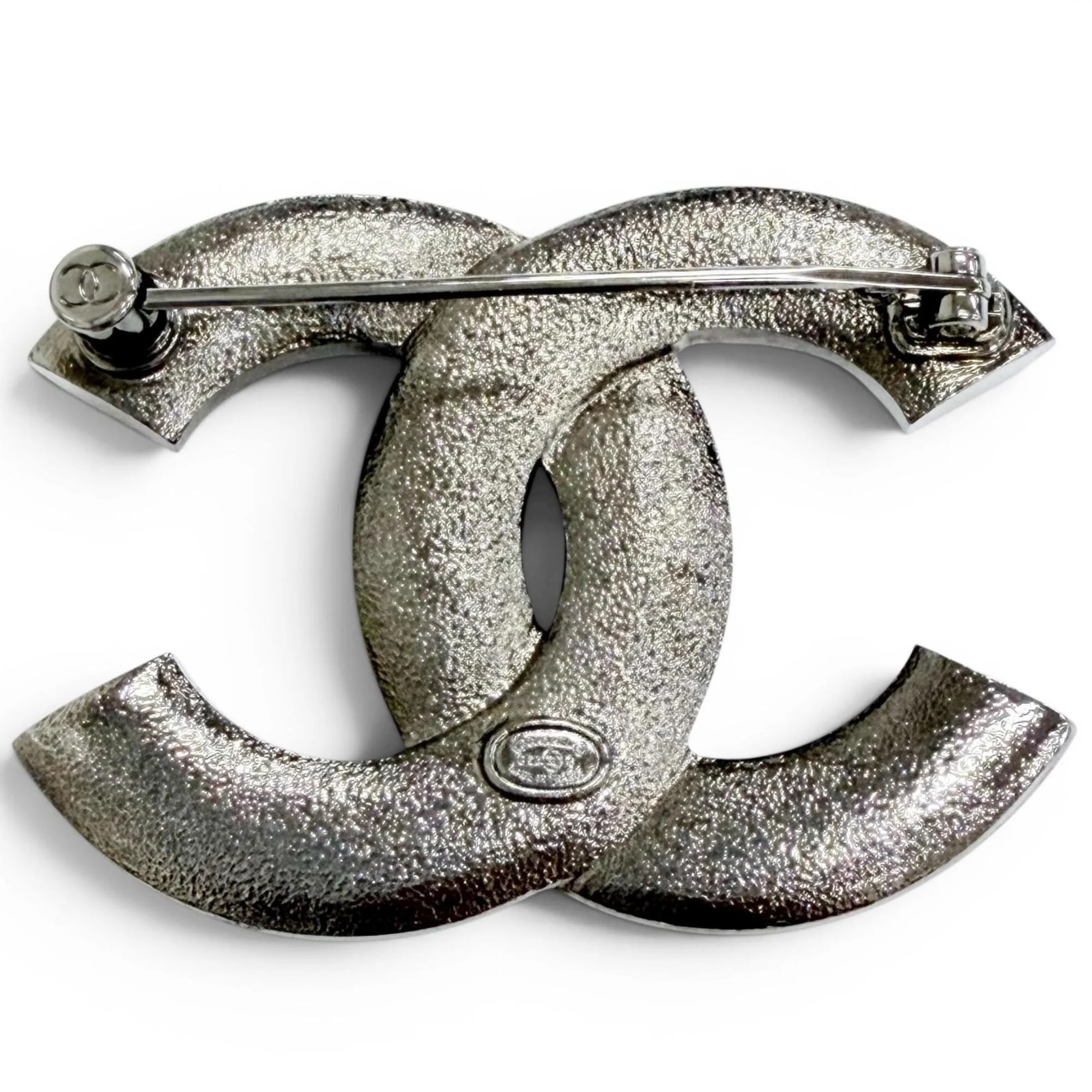 CC Logo Brooch Metal - Image 3