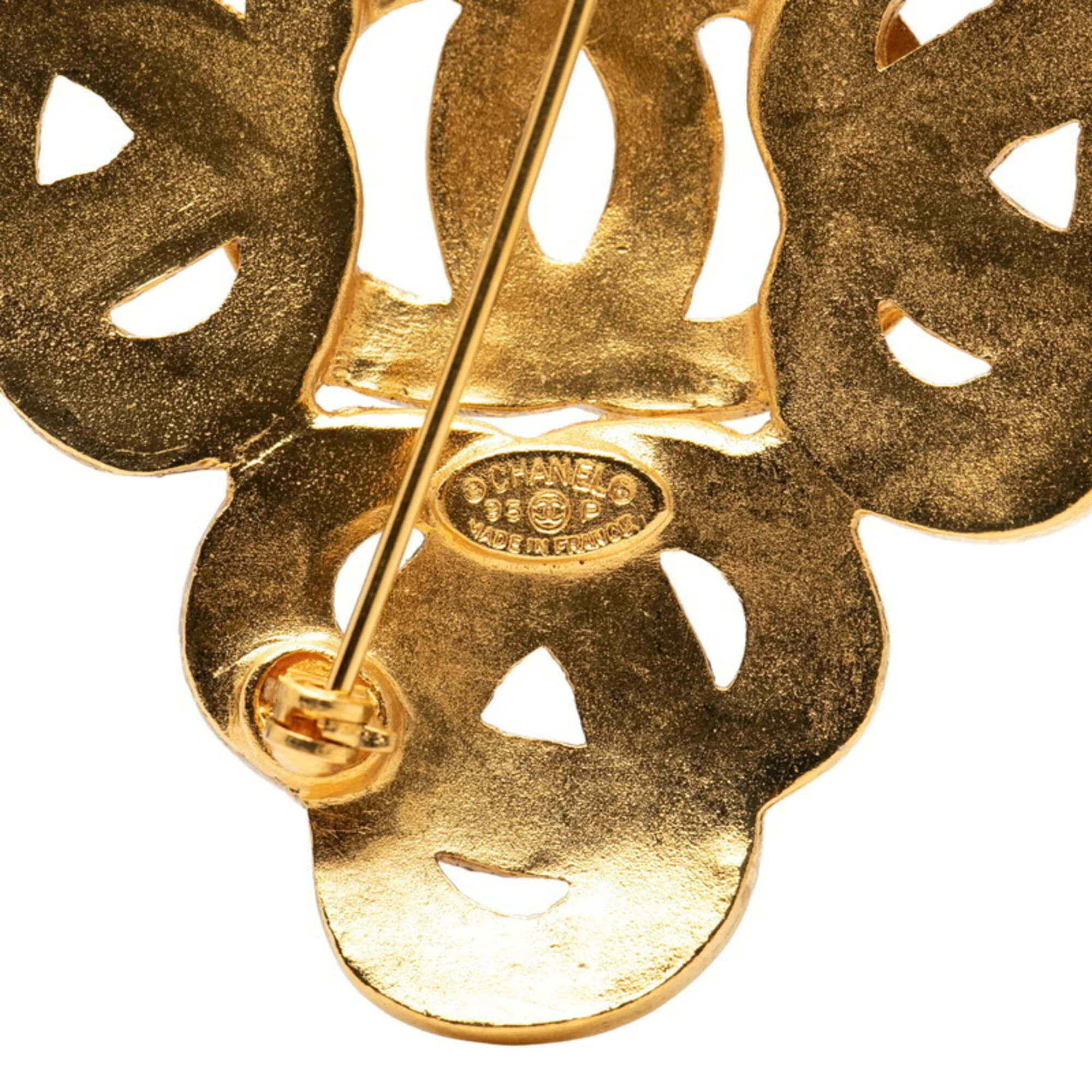 CC Logo Brooch Metal - Image 3