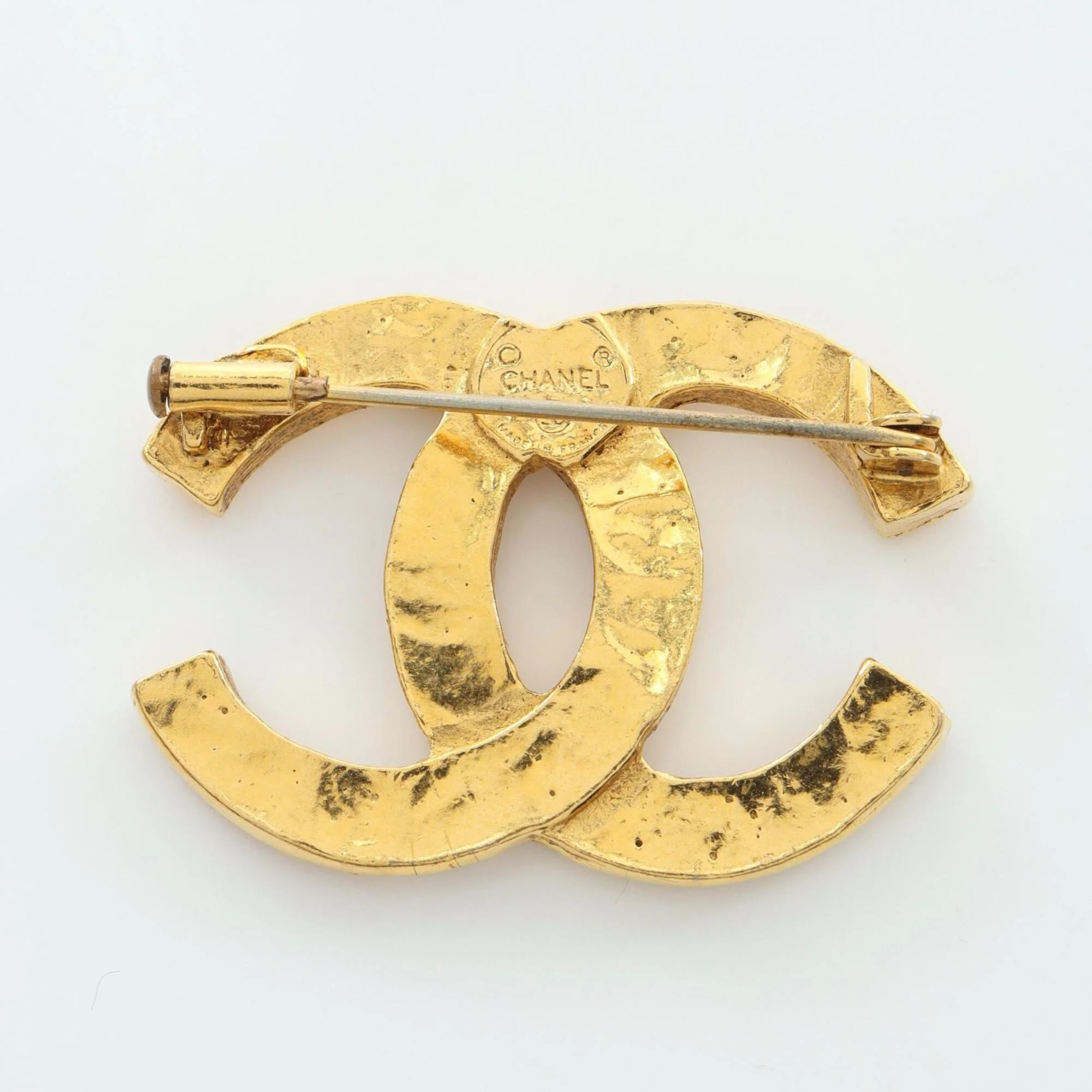 CC Logo Brooch Metal - Image 5