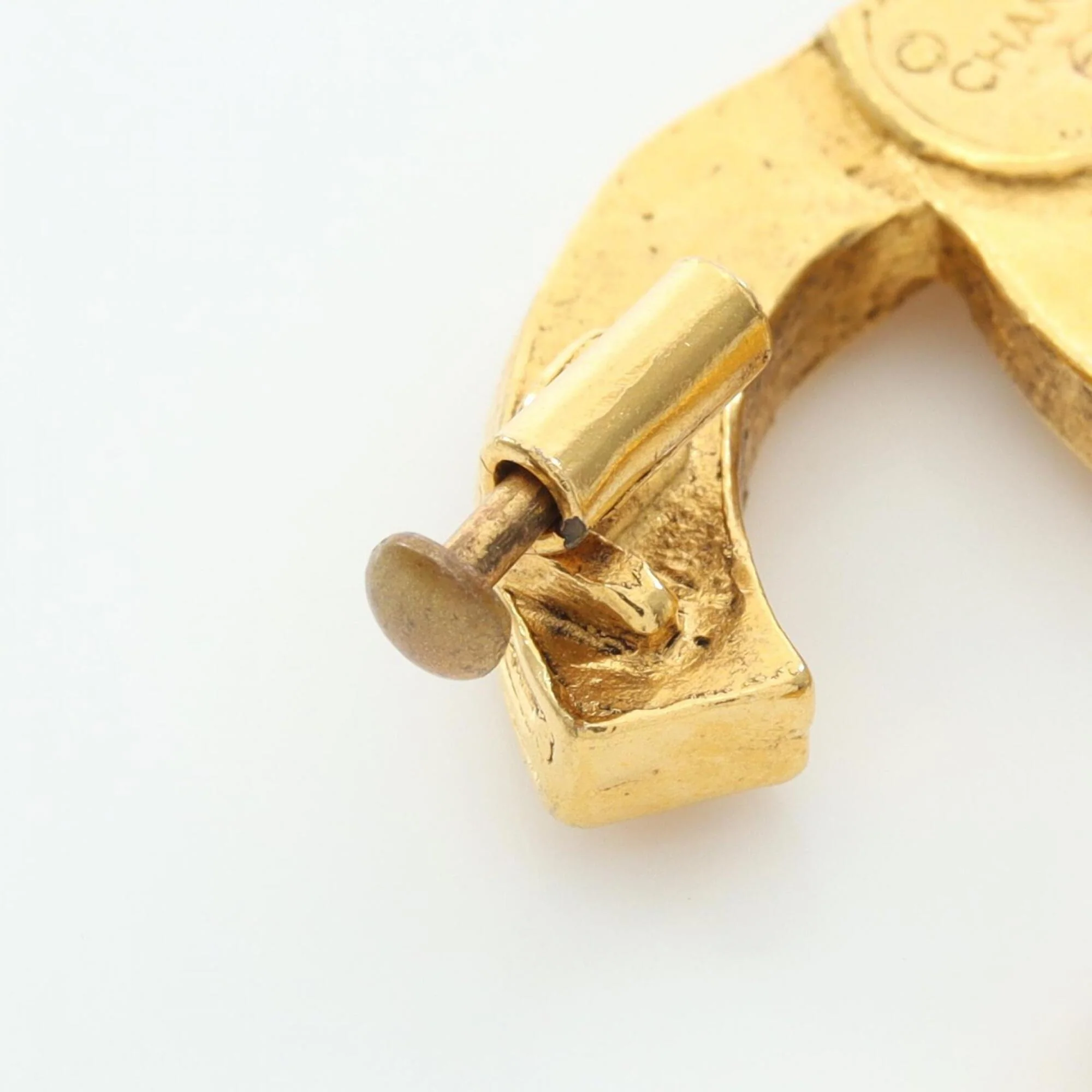 CC Logo Brooch Metal - Image 7