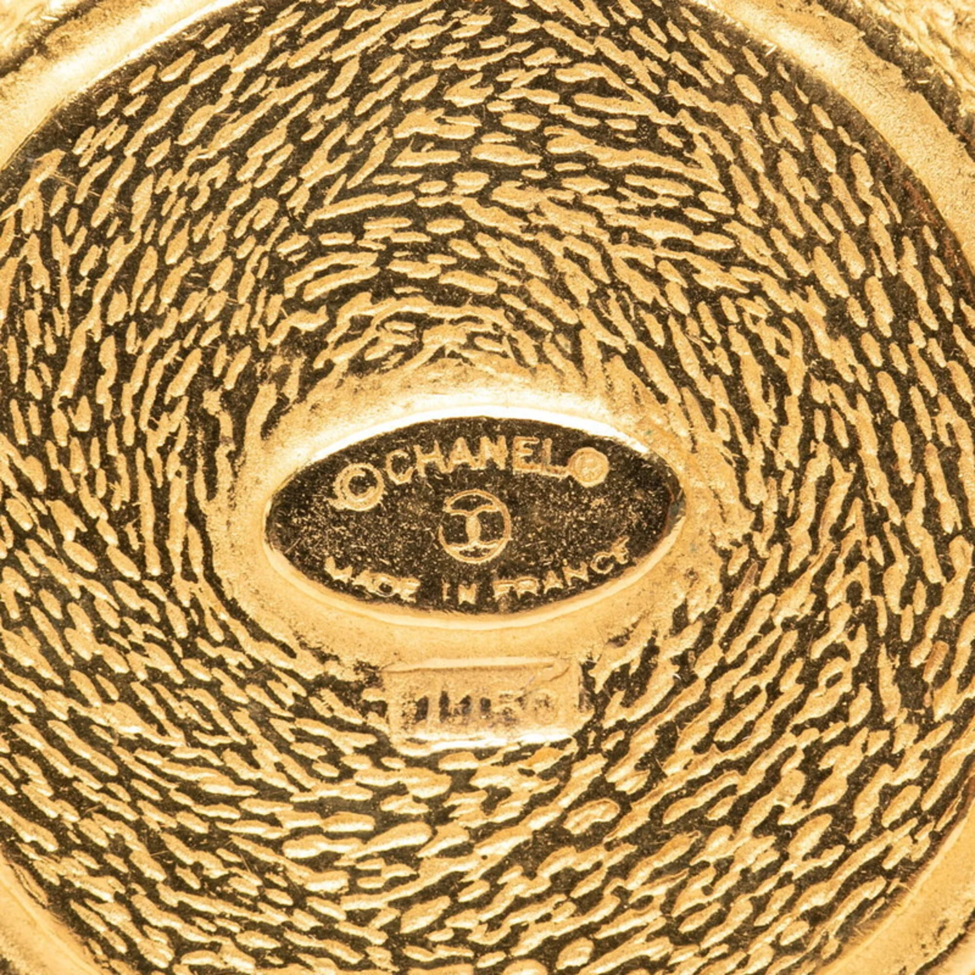 CC Logo Brooch Metal - Image 3