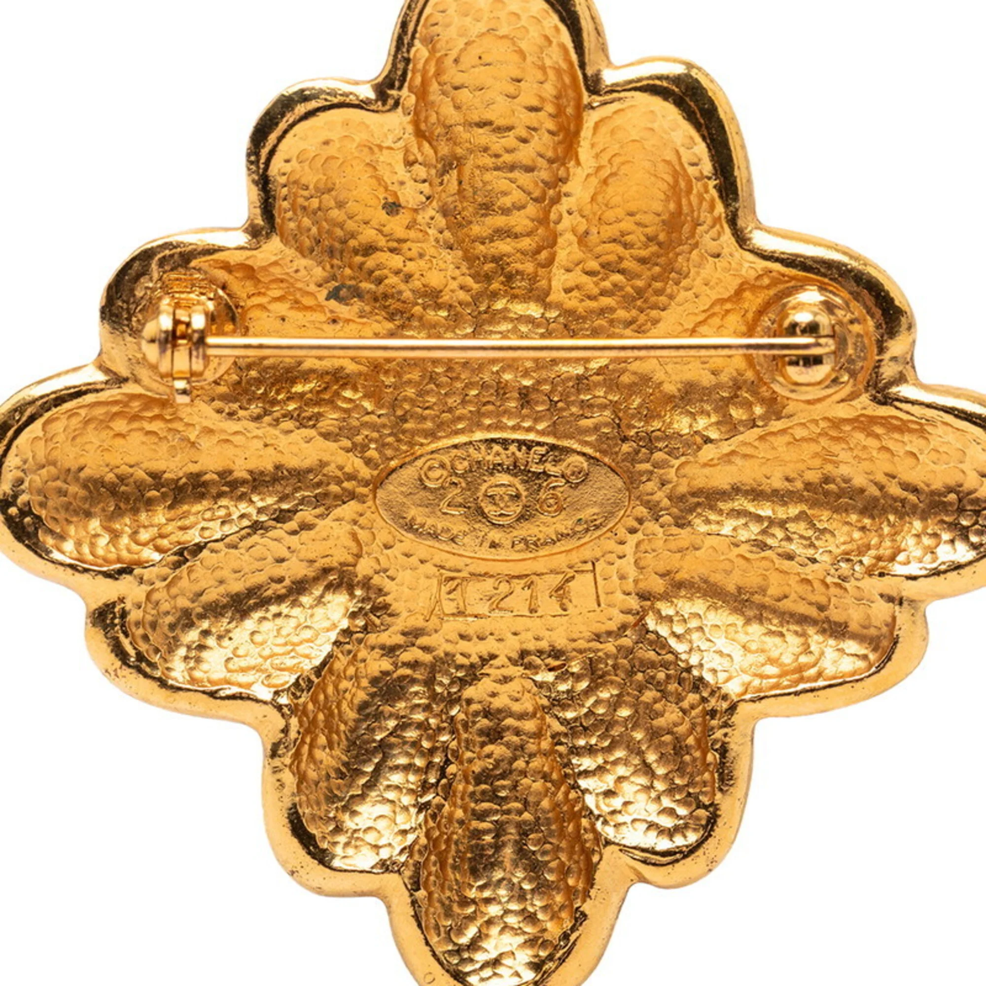 CC Logo Brooch Metal - Image 3