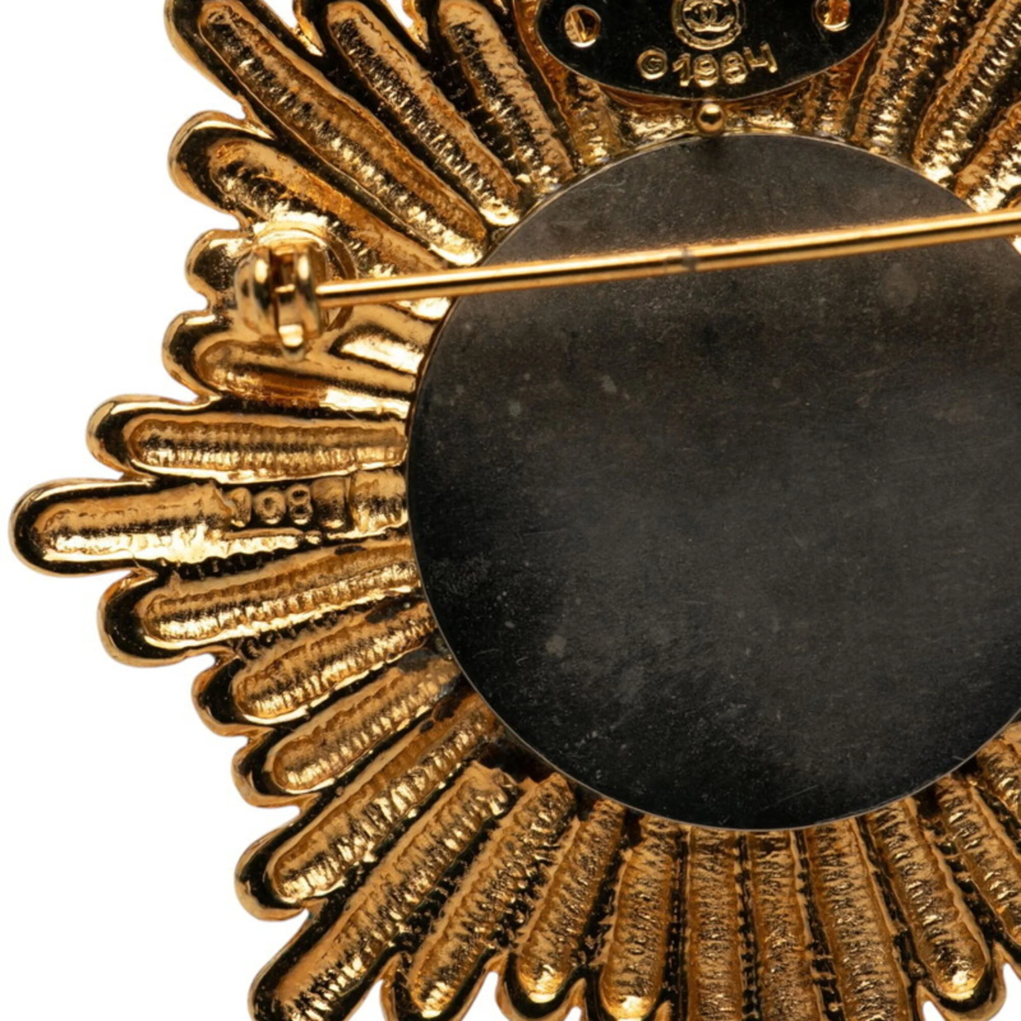 CC Logo Brooch Metal - Image 4