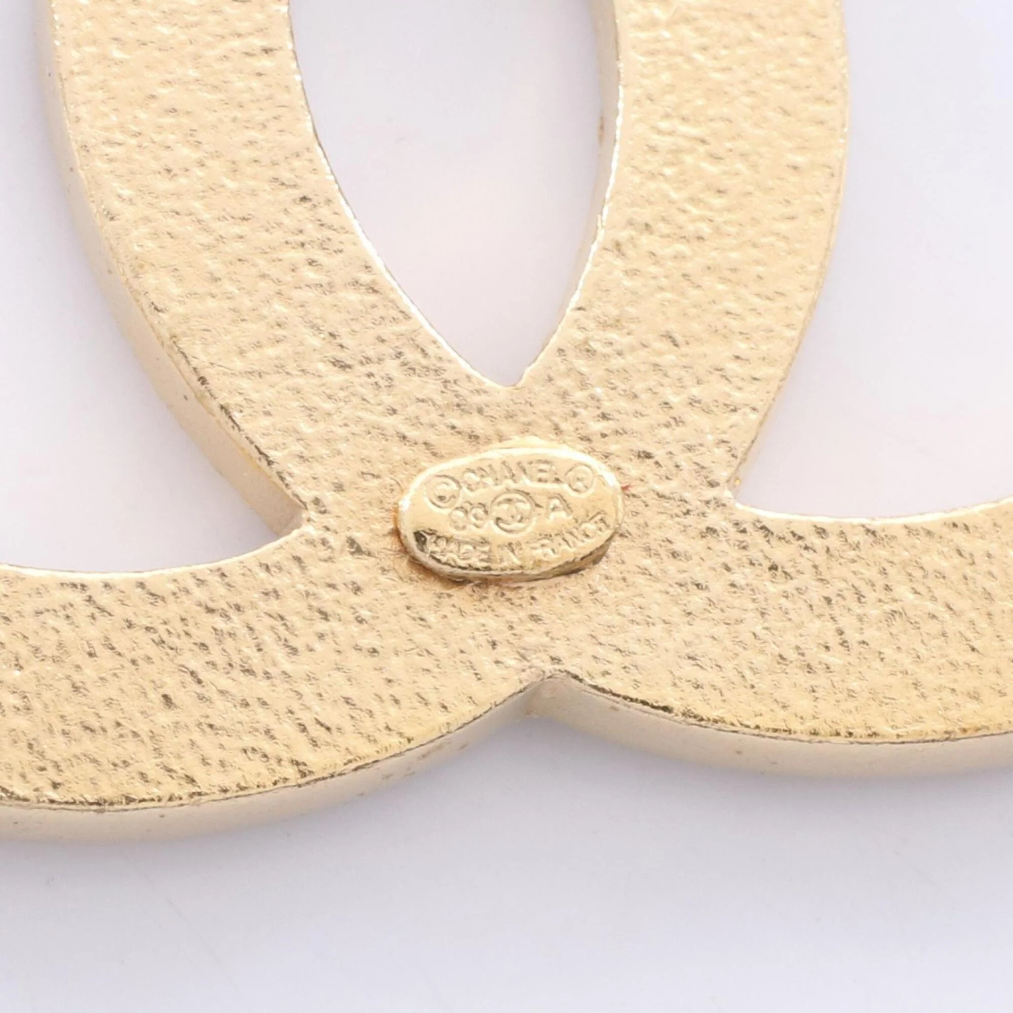 CC Logo Brooch Metal - Image 3