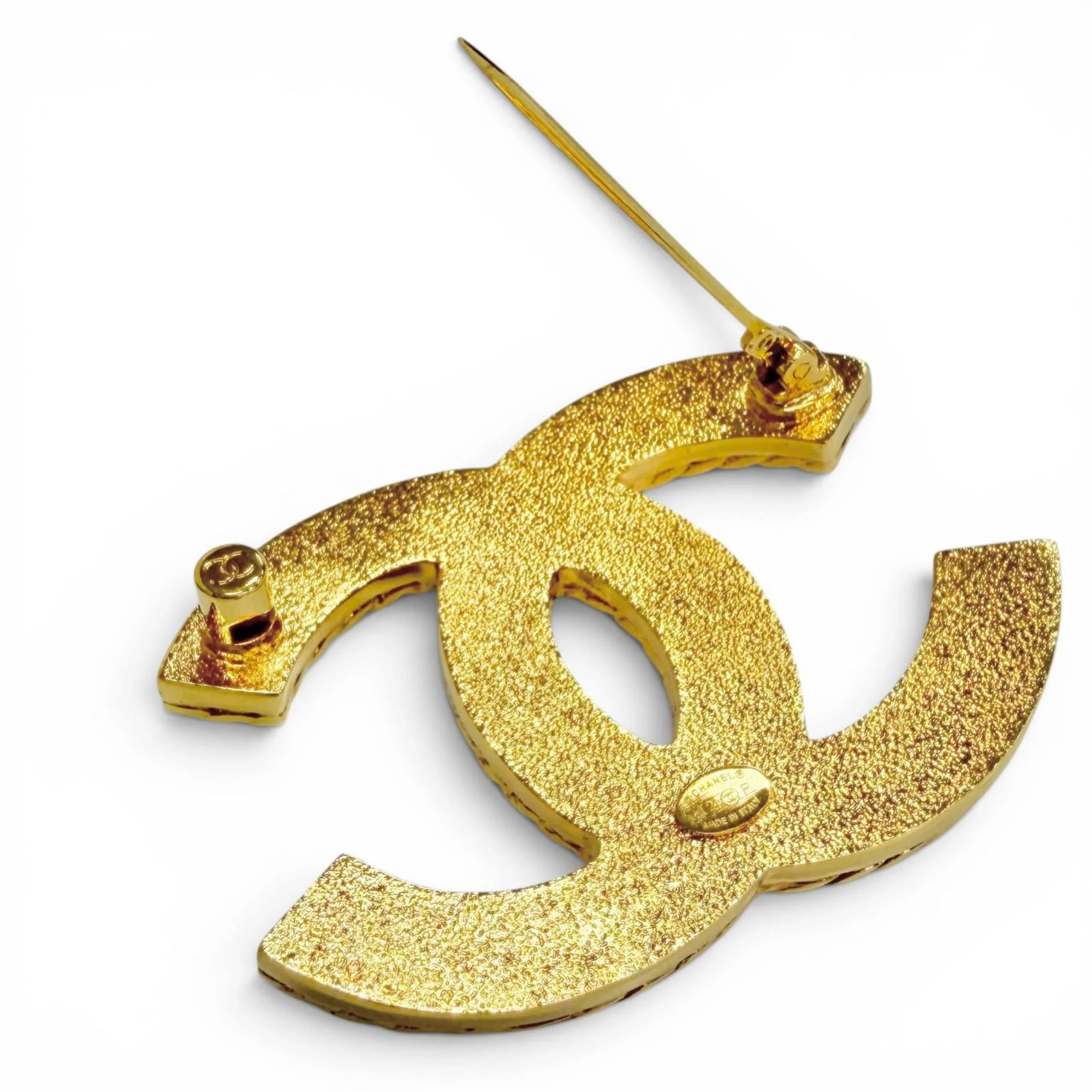 CC Logo Brooch Metal - Image 4