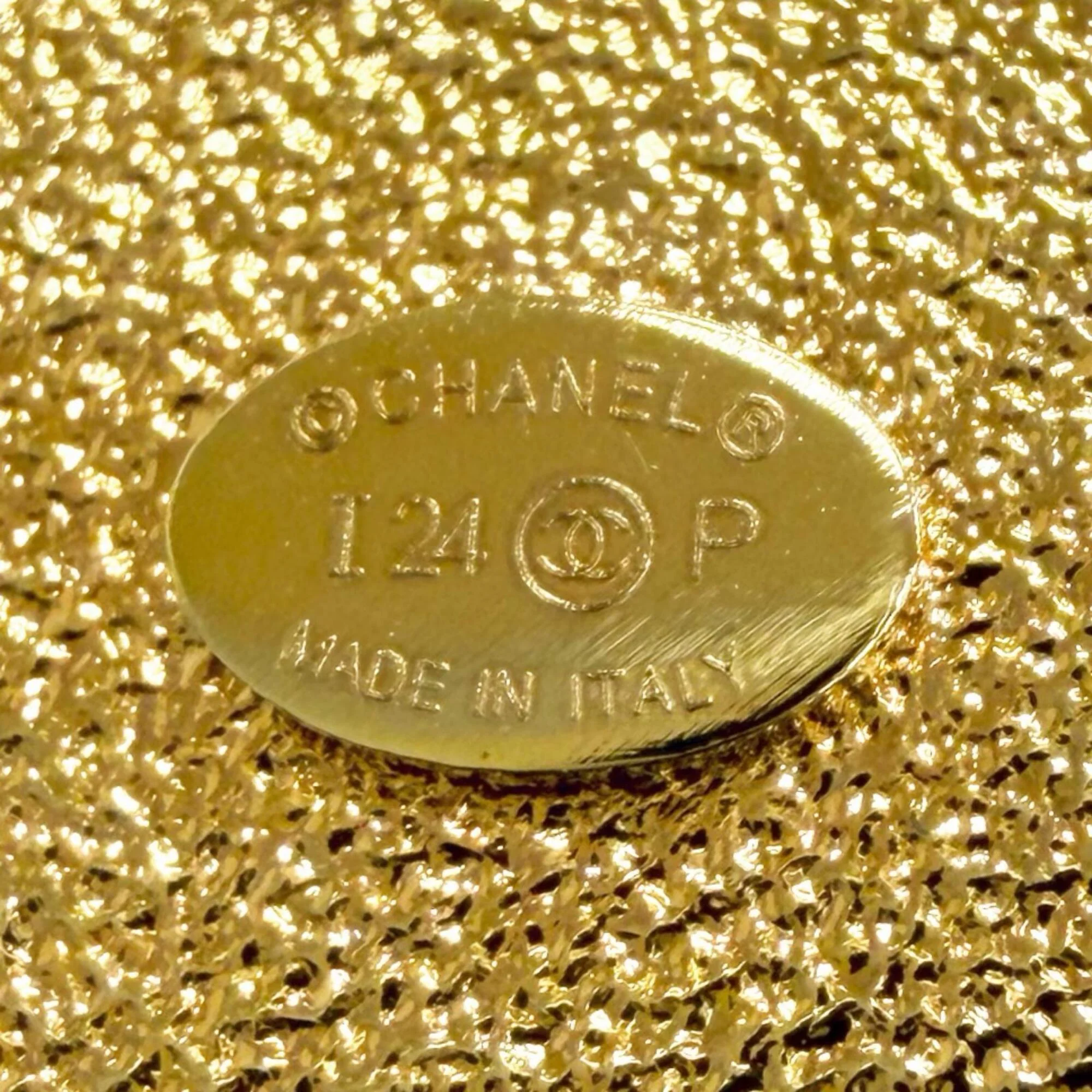 CC Logo Brooch Metal - Image 5