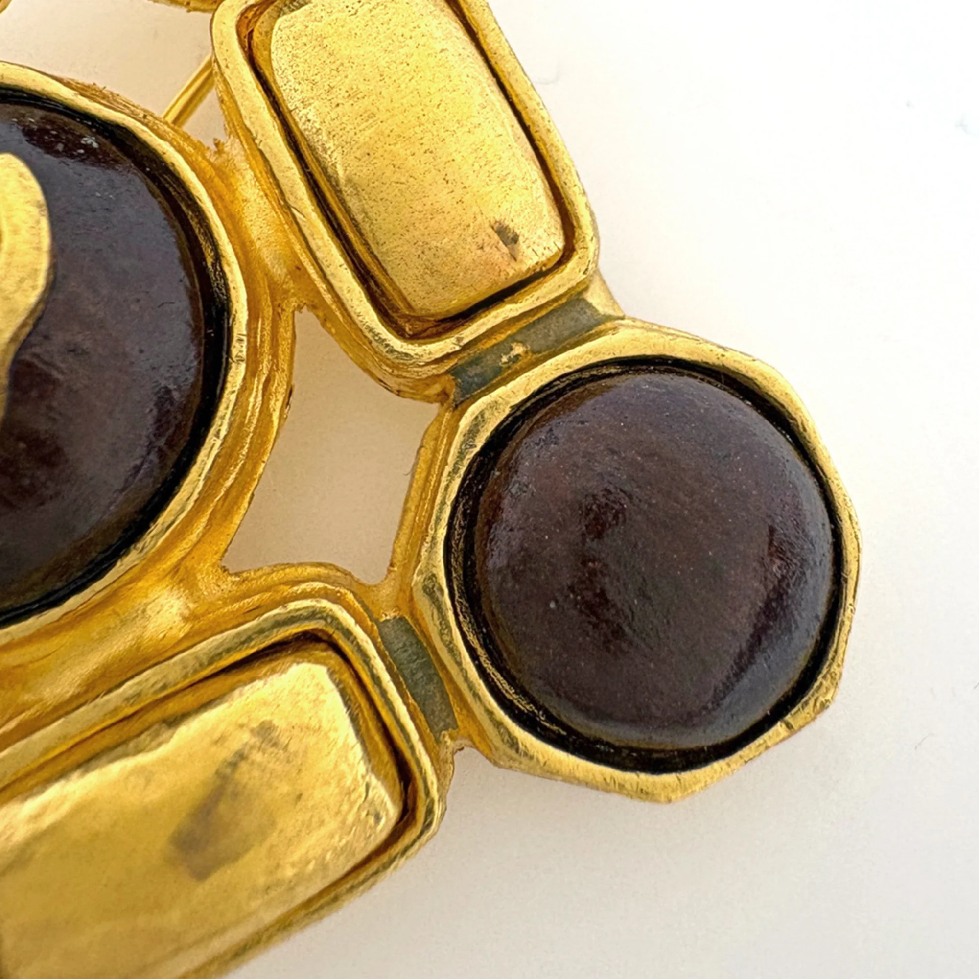 CC Logo Brooch Metal - Image 3