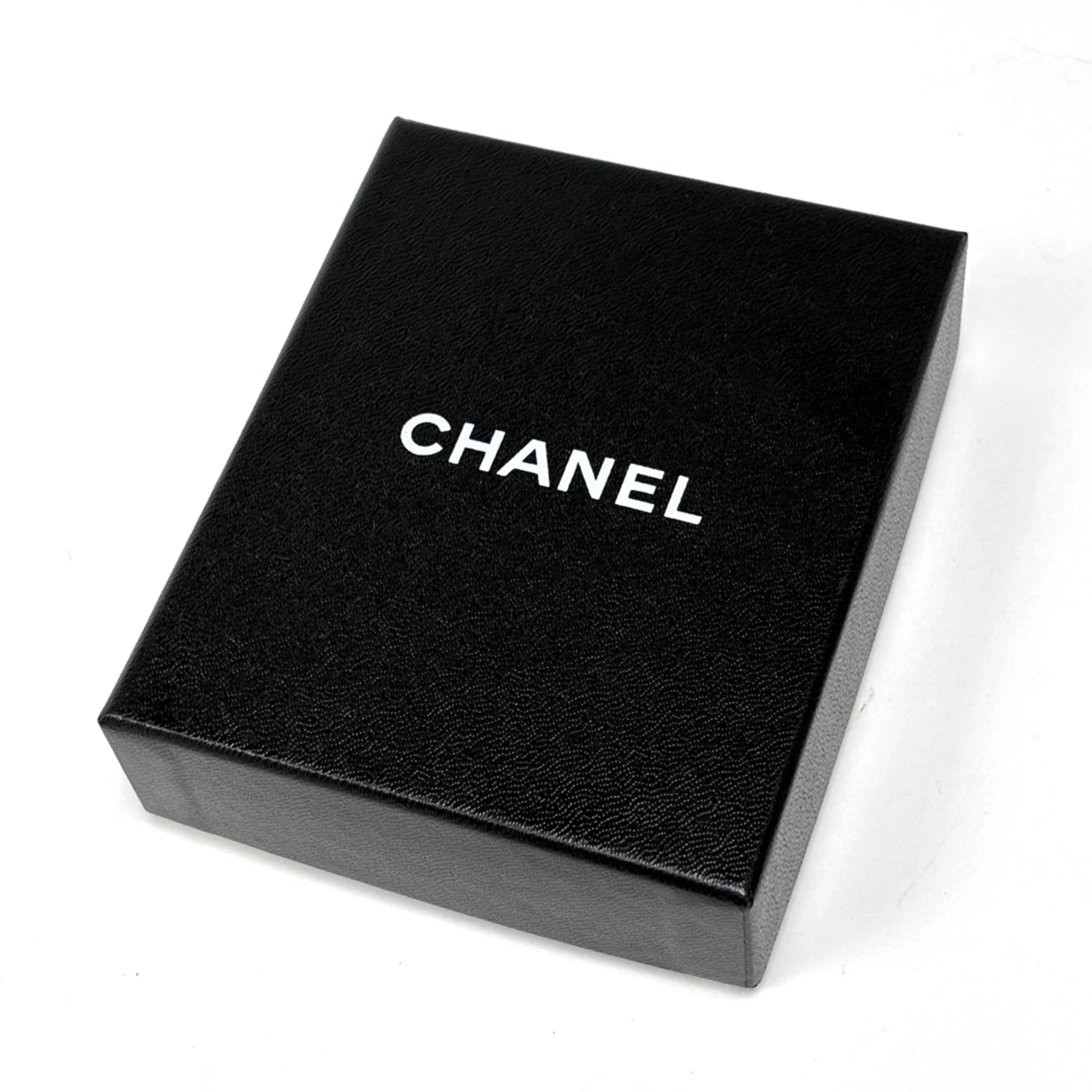 CC Logo Brooch Metal - Image 6