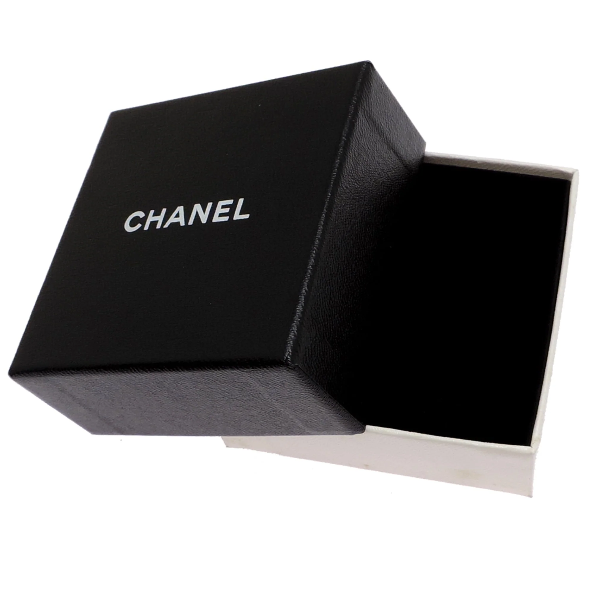 CC Logo Brooch Metal - Image 6