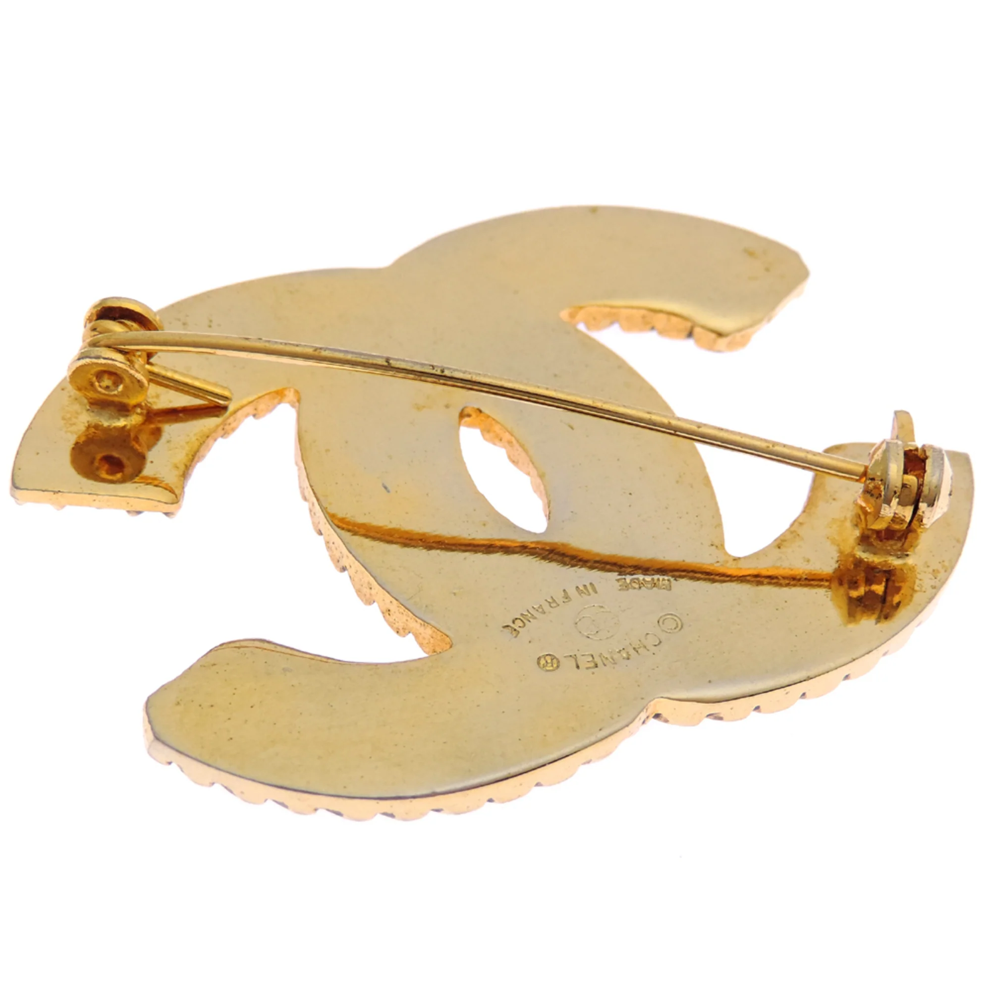 CC Logo Brooch Metal - Image 3